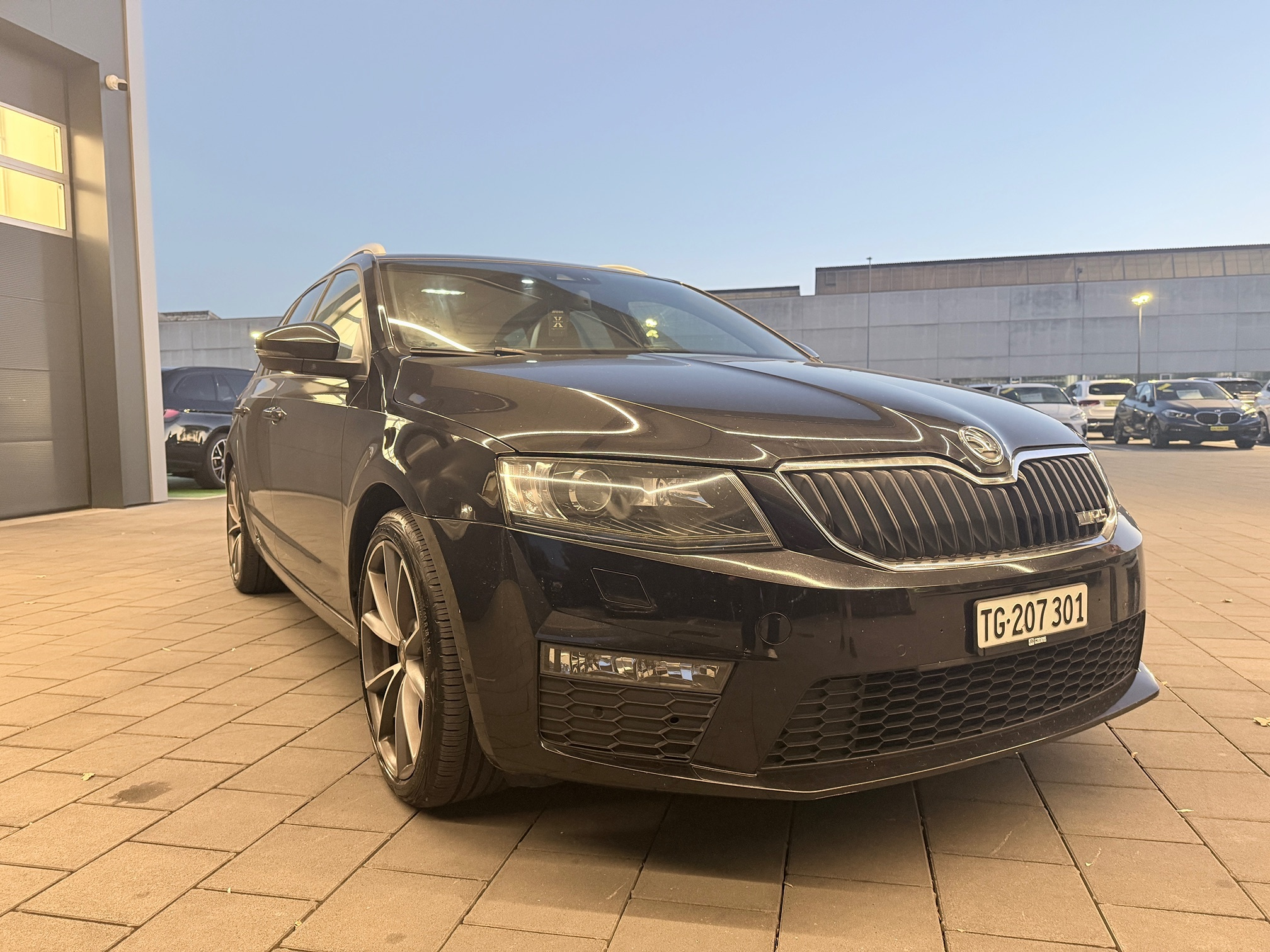 Auction Image