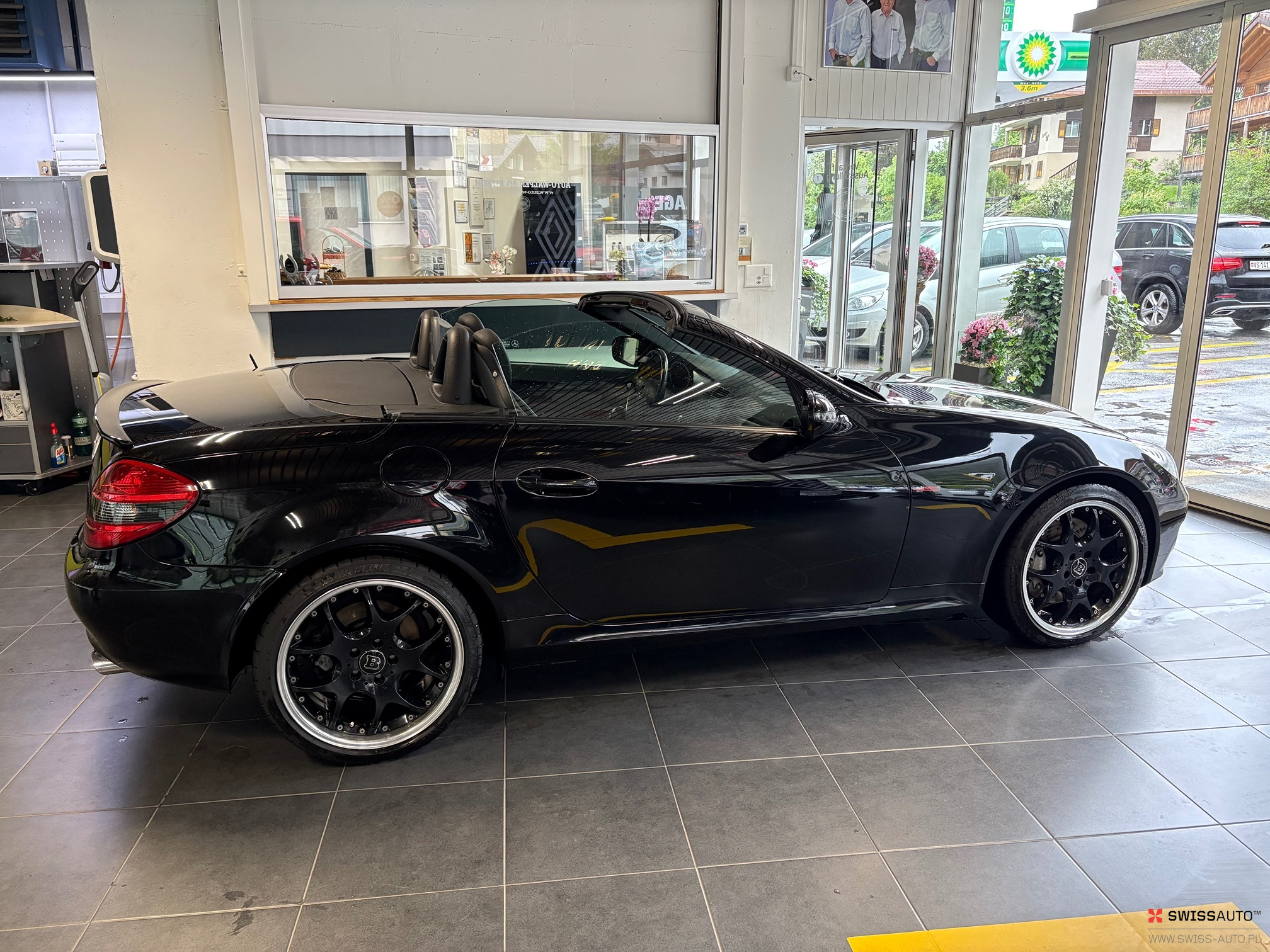 Auction Image