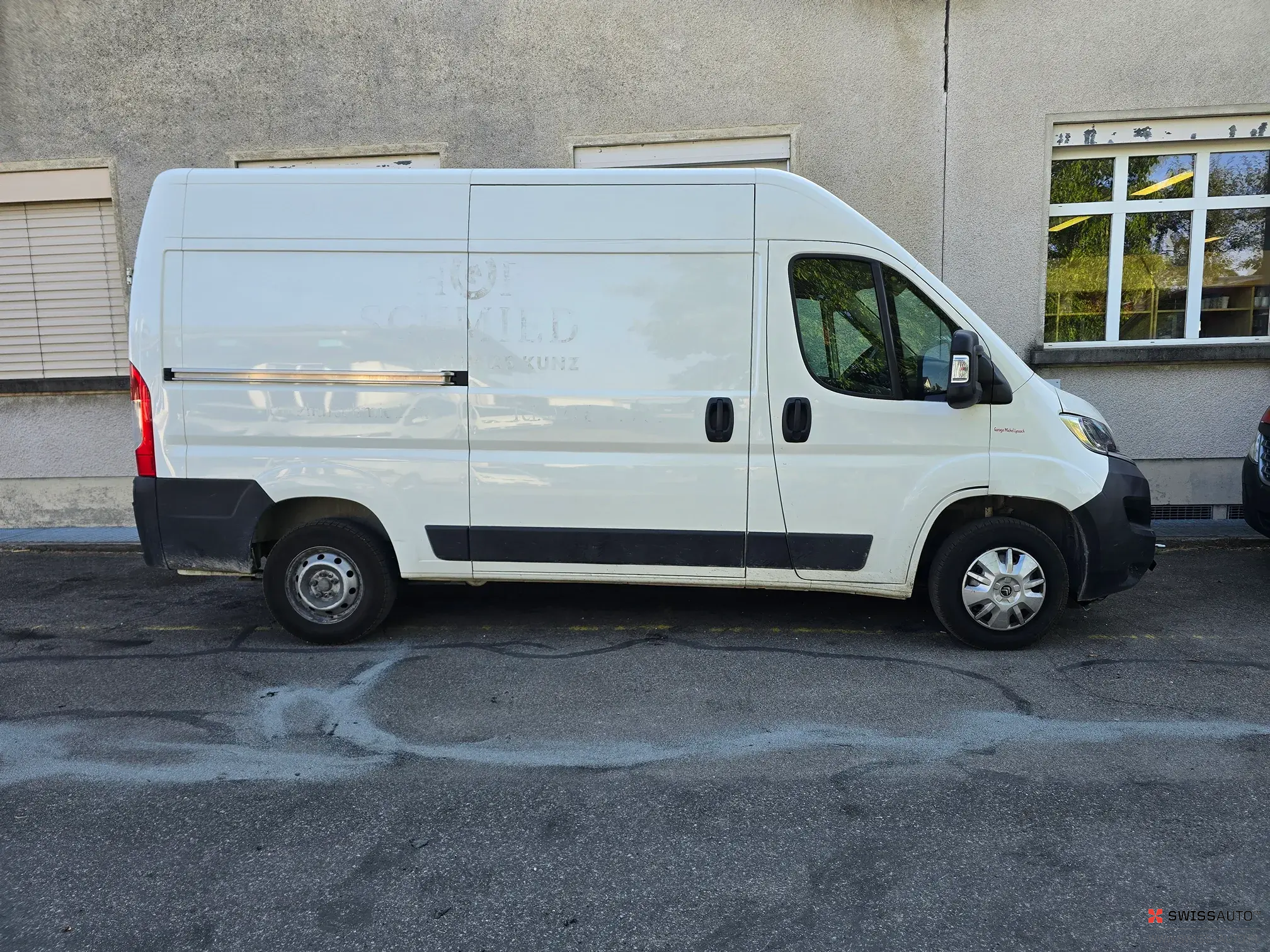 Auction Image