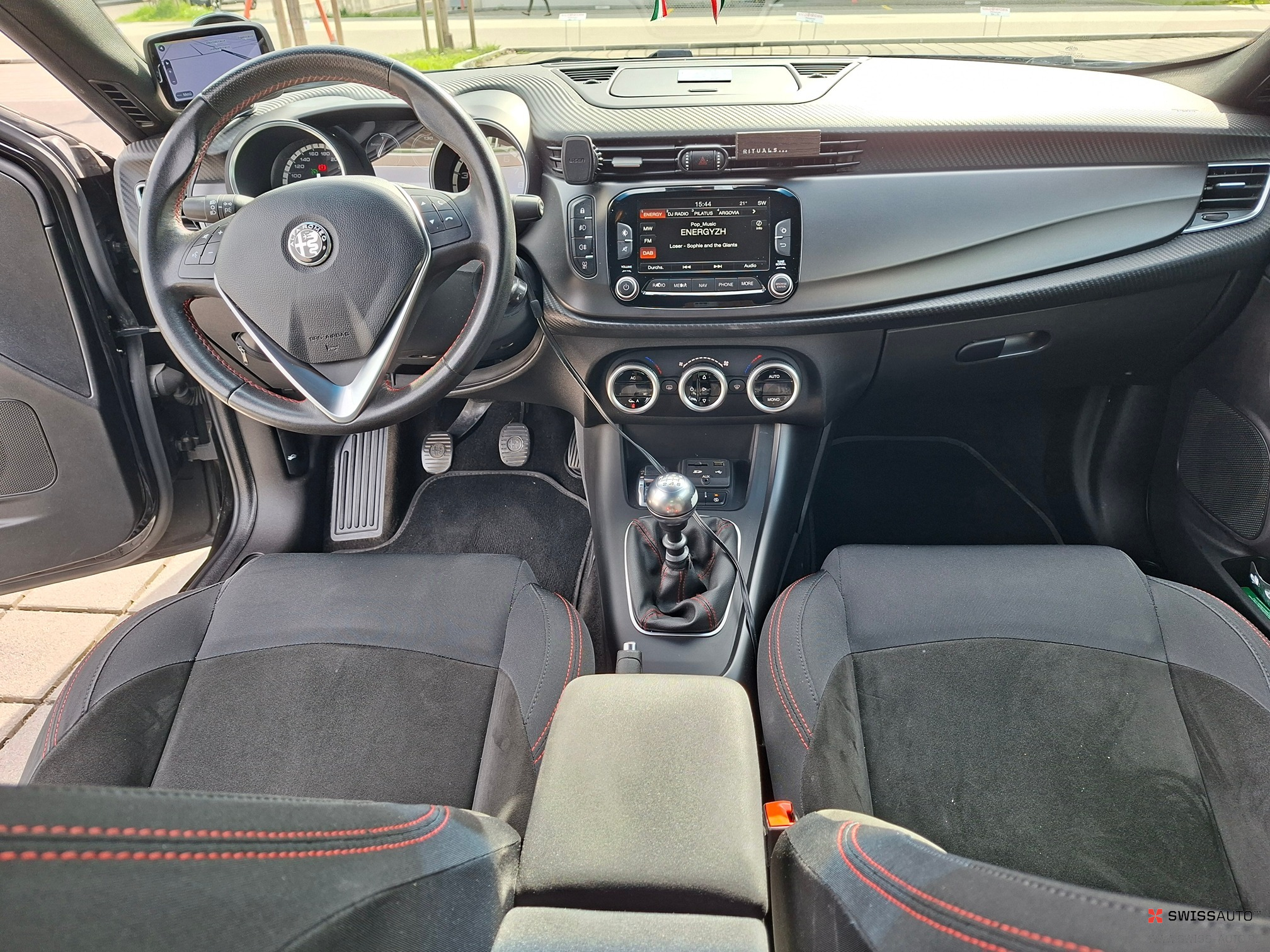 Auction Image