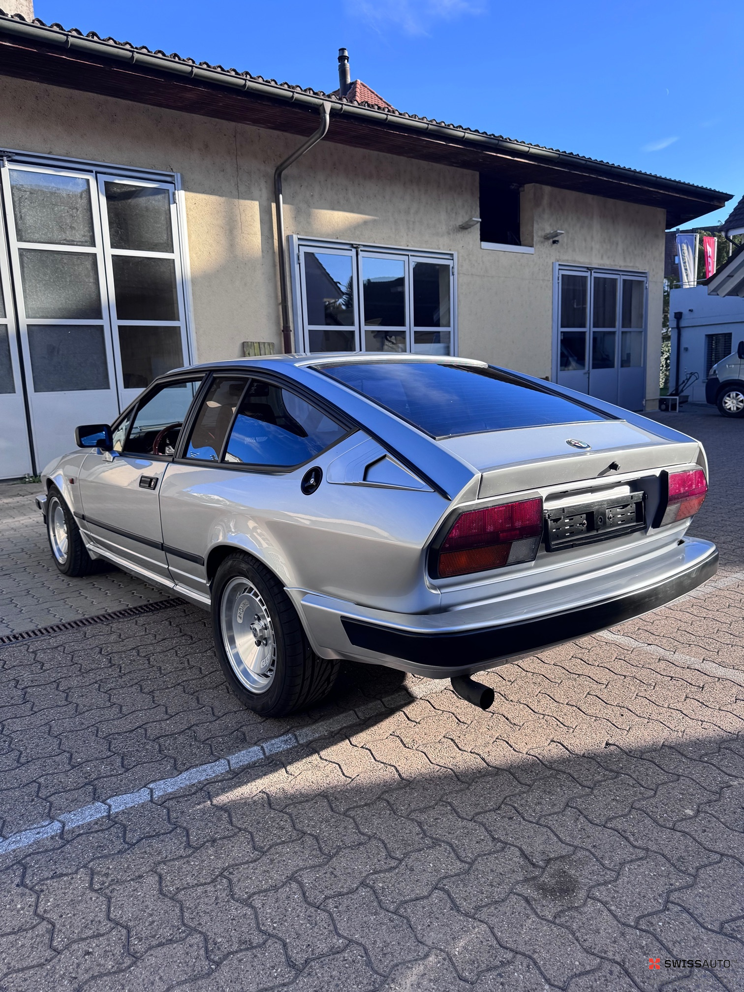 Auction Image