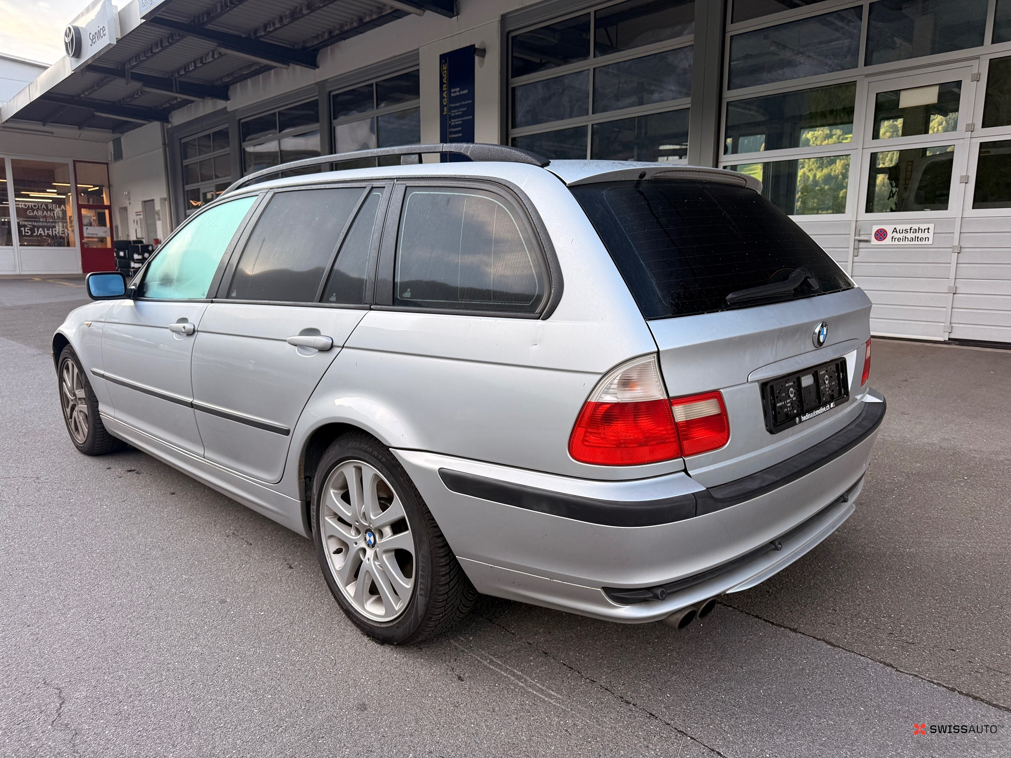 Auction Image