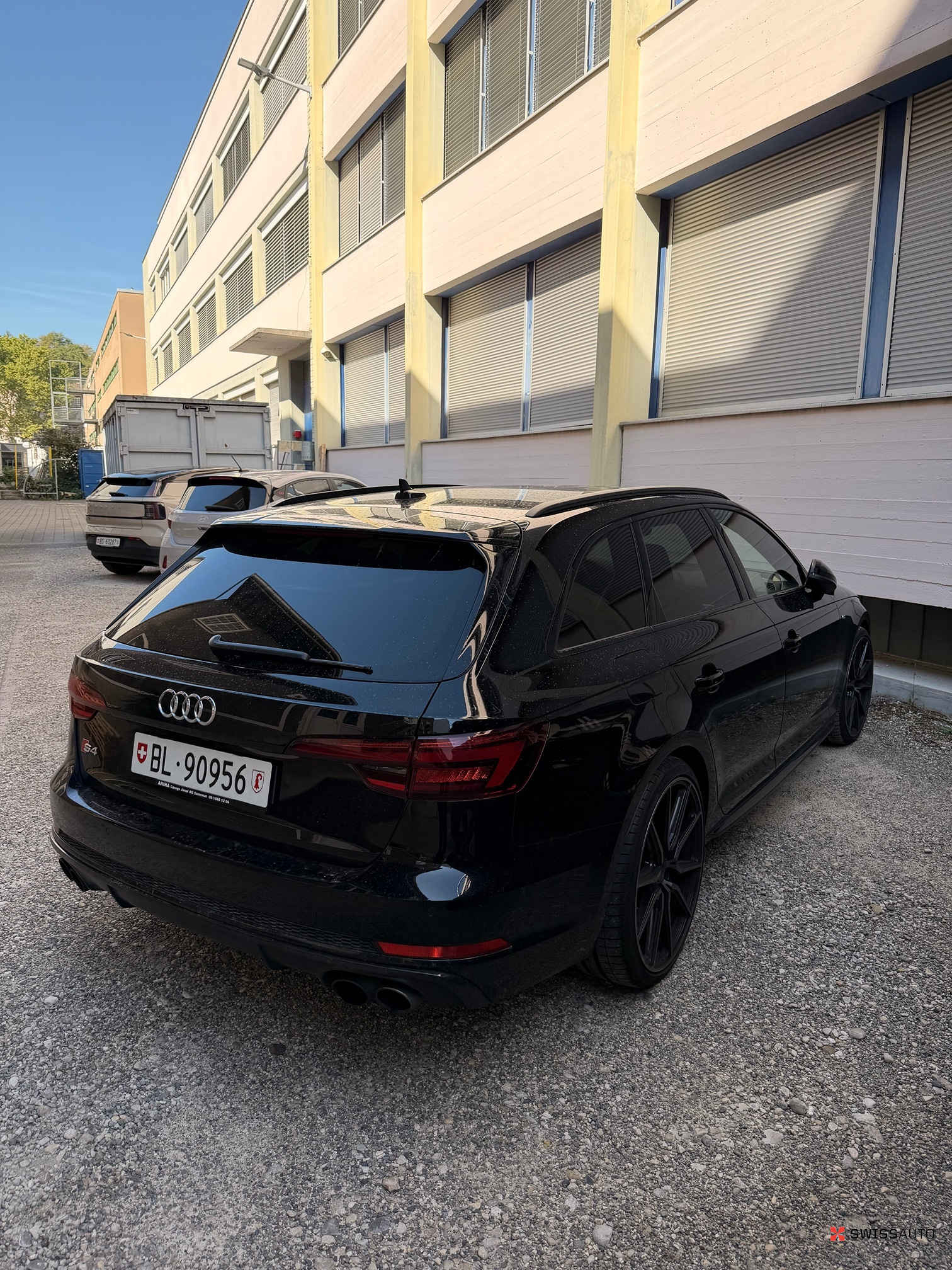 Auction Image