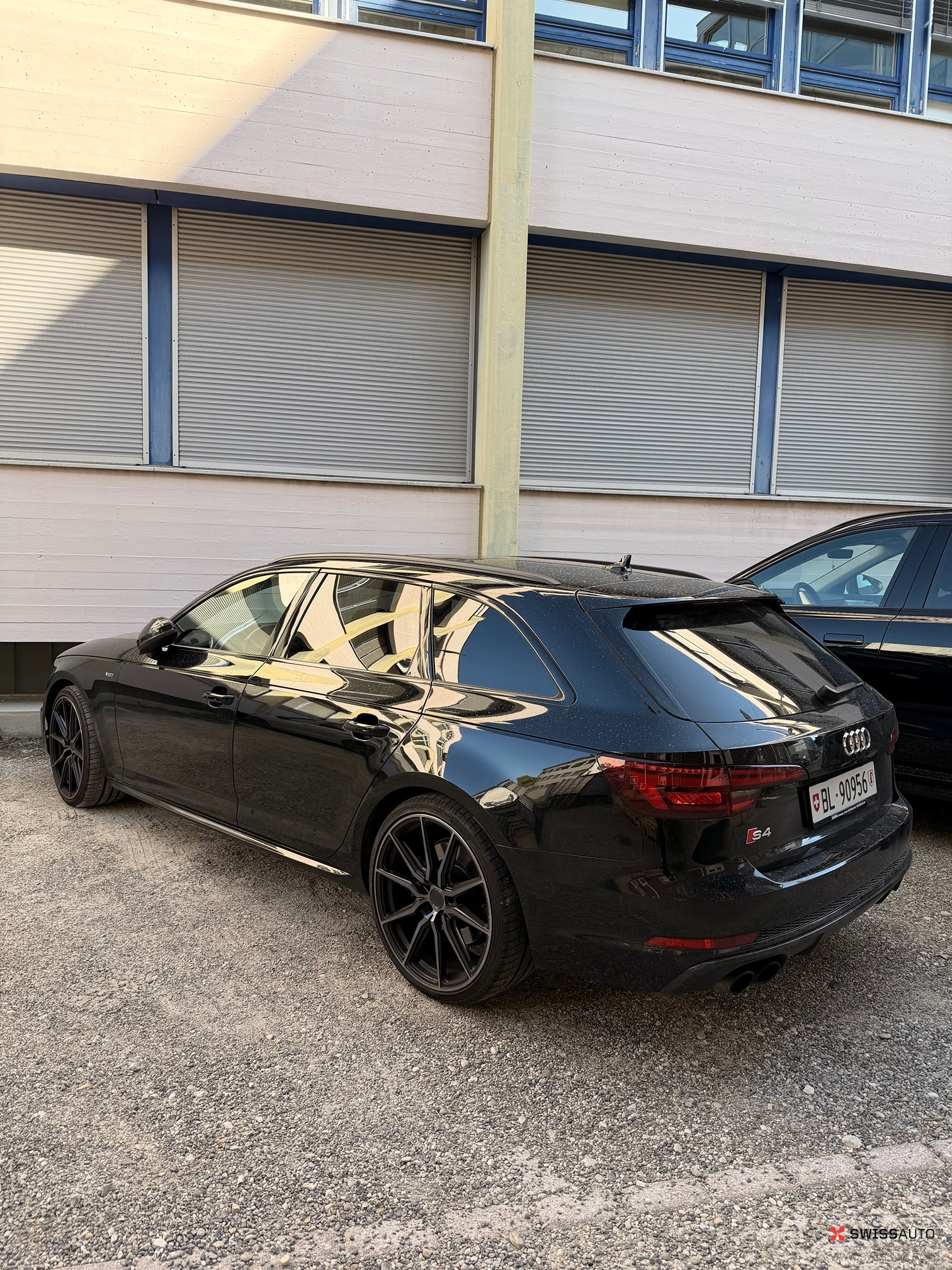 Auction Image