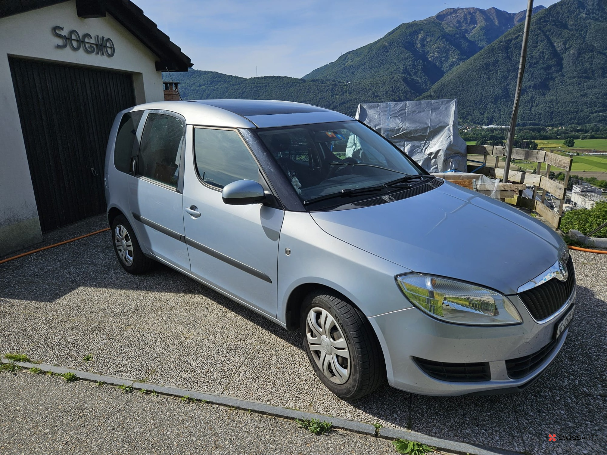 Auction Image