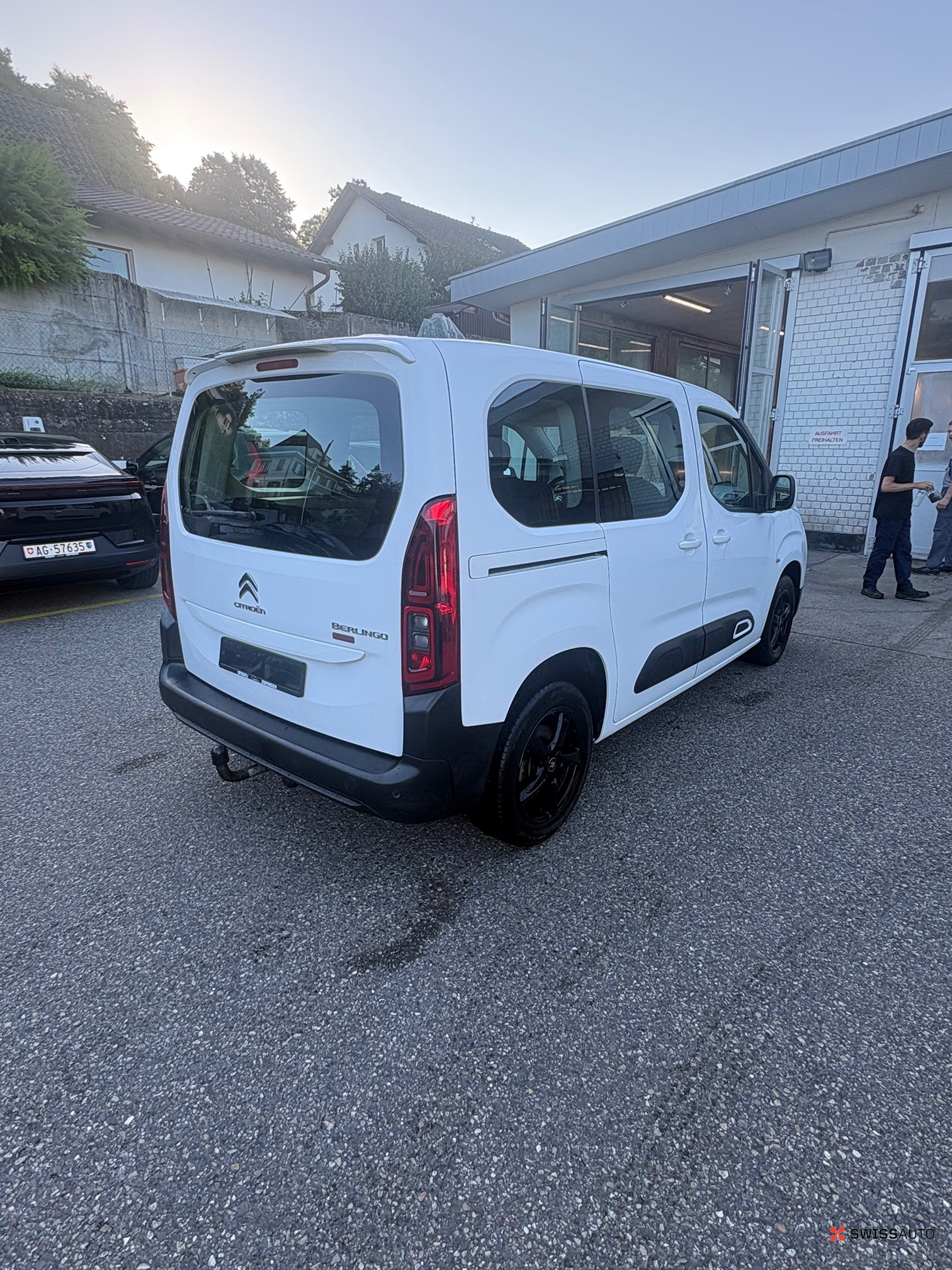 Auction Image