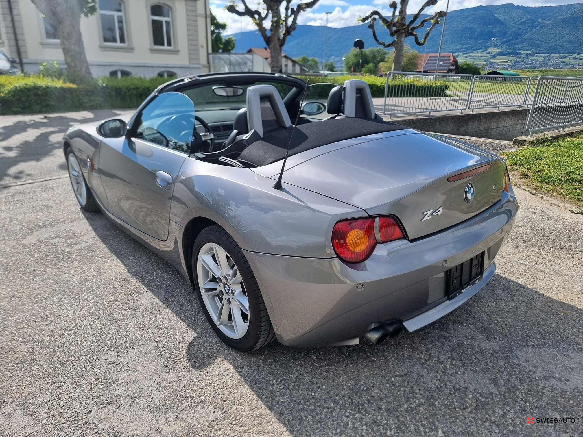Auction Image