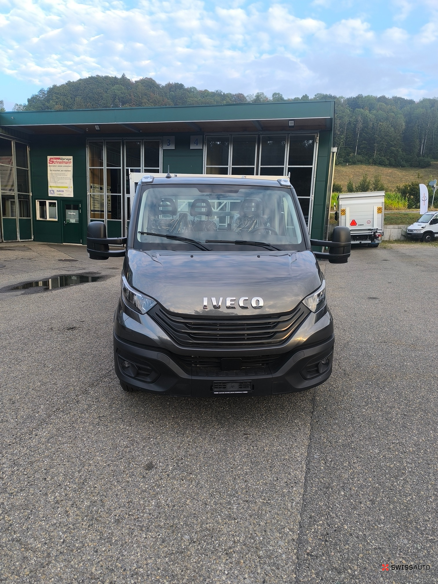 Auction Image