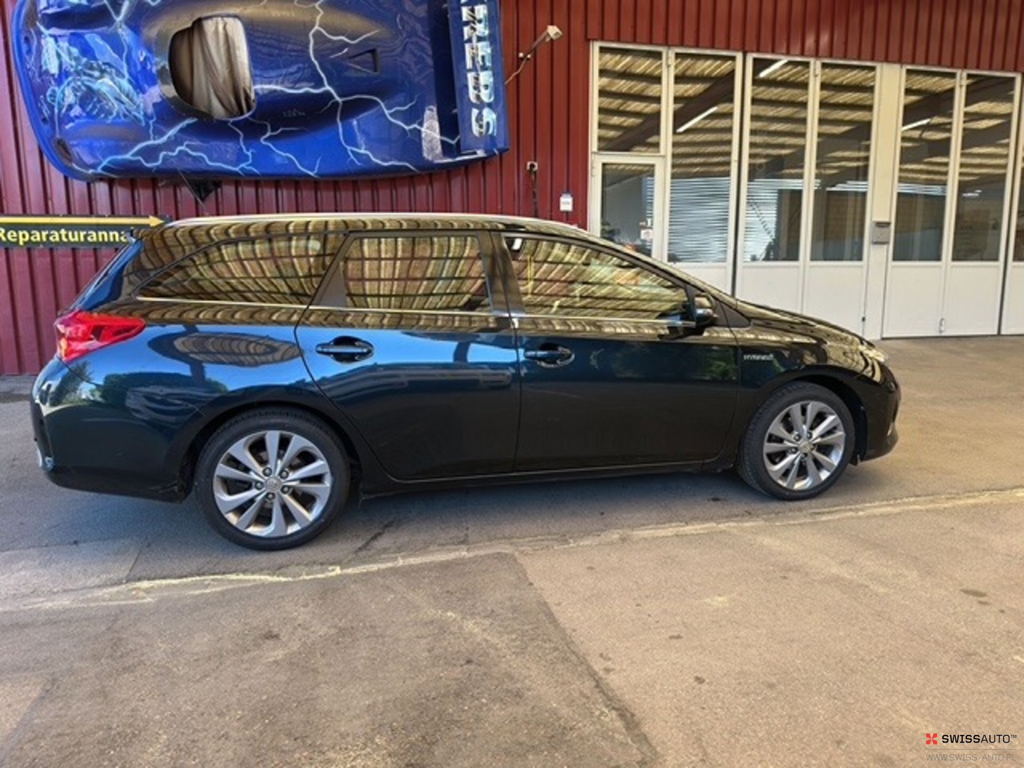 Auction Image