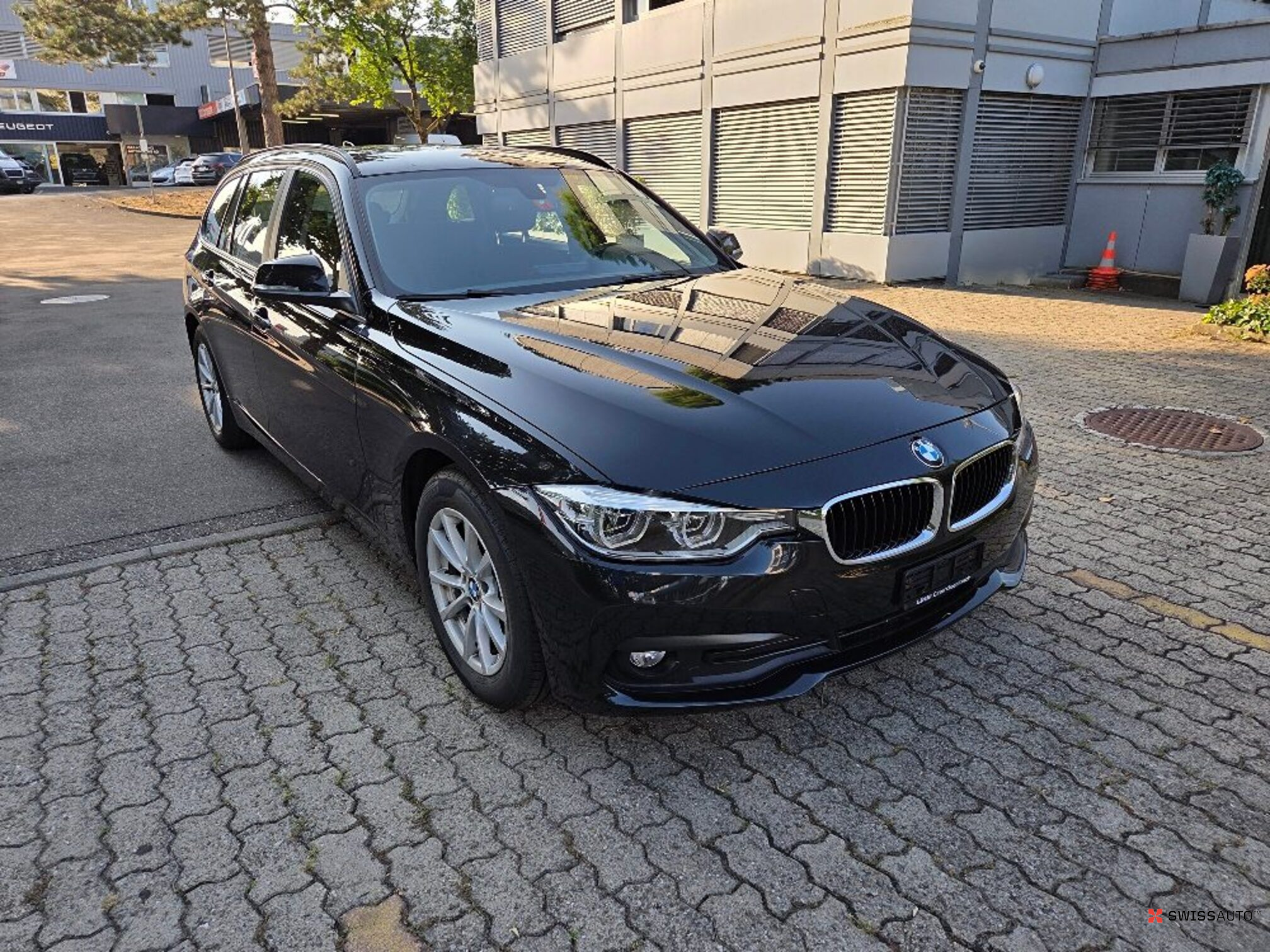 Auction Image