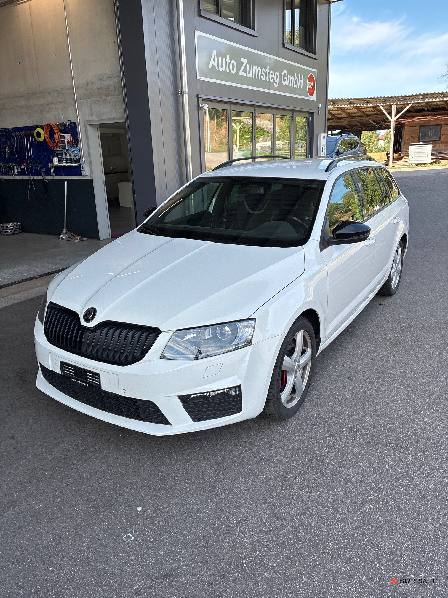 Auction Image