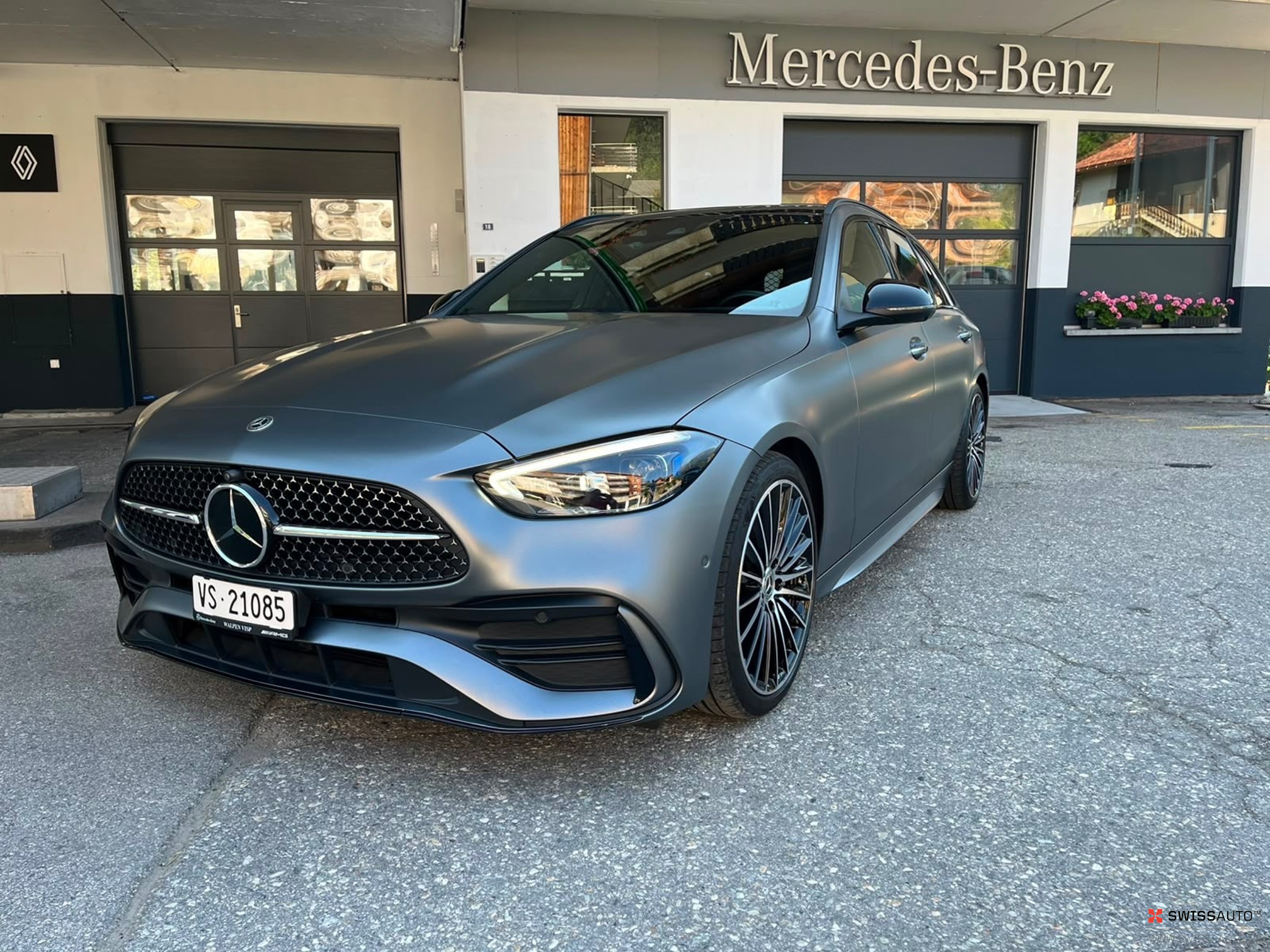 Auction Image