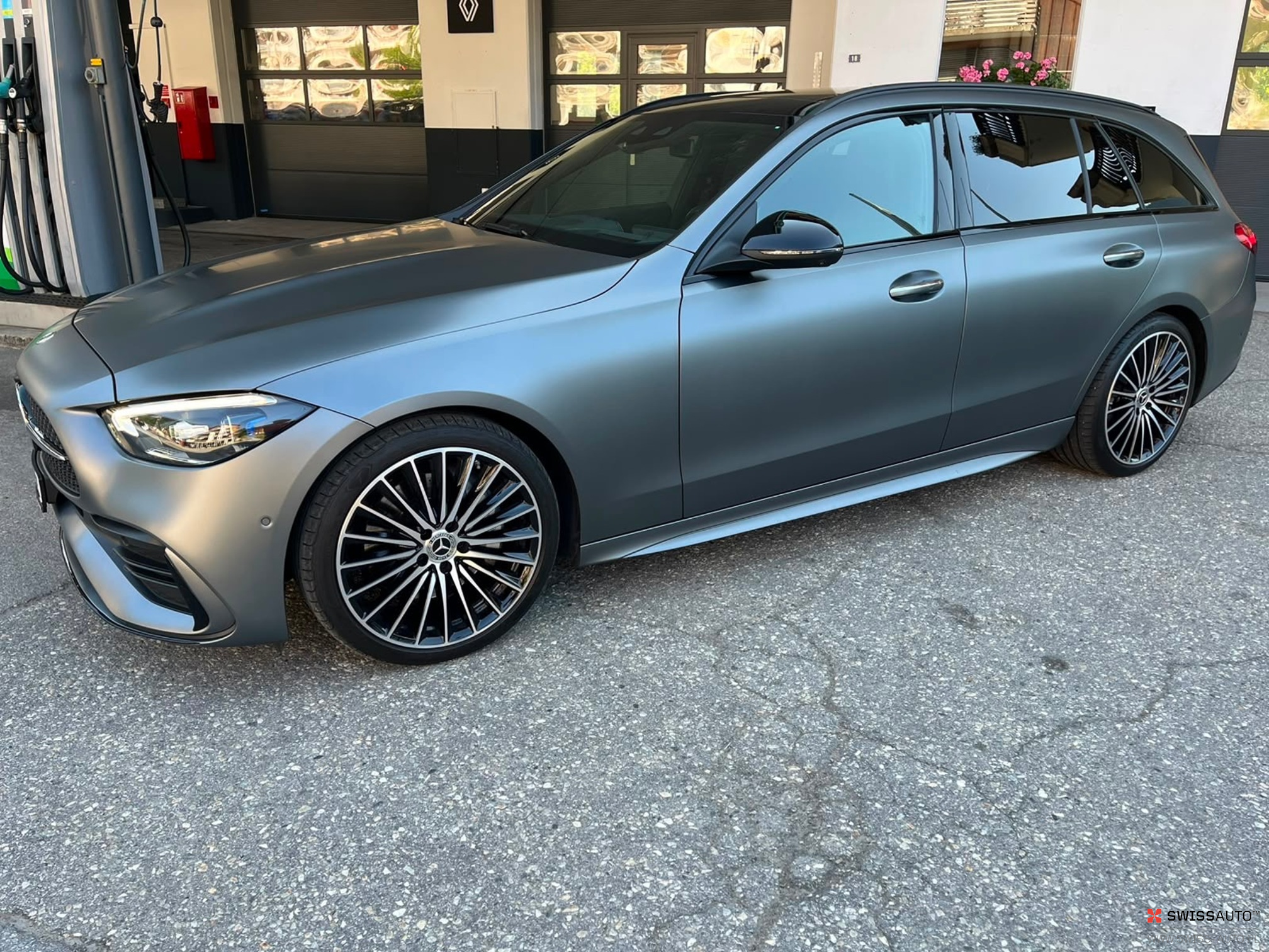 Auction Image