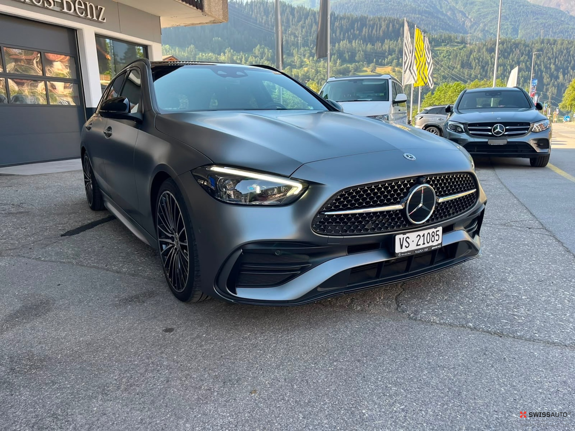 Auction Image