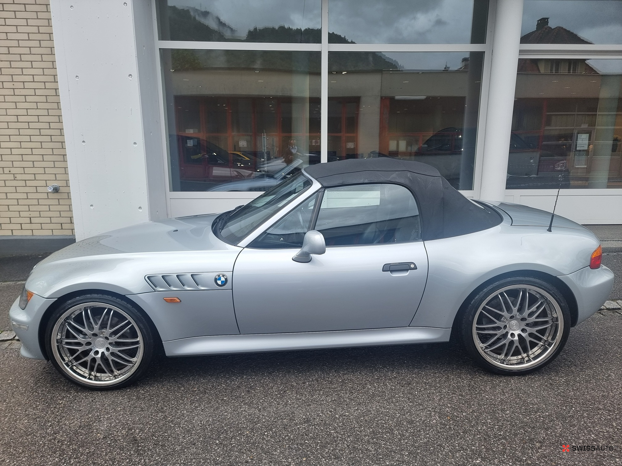 Auction Image