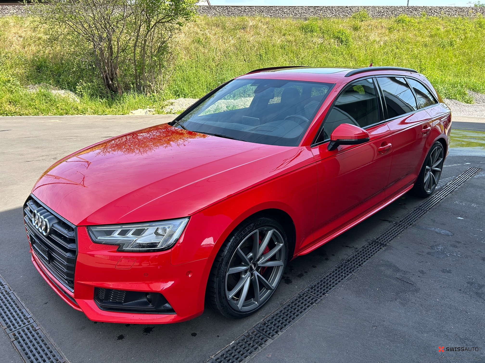 Auction Image