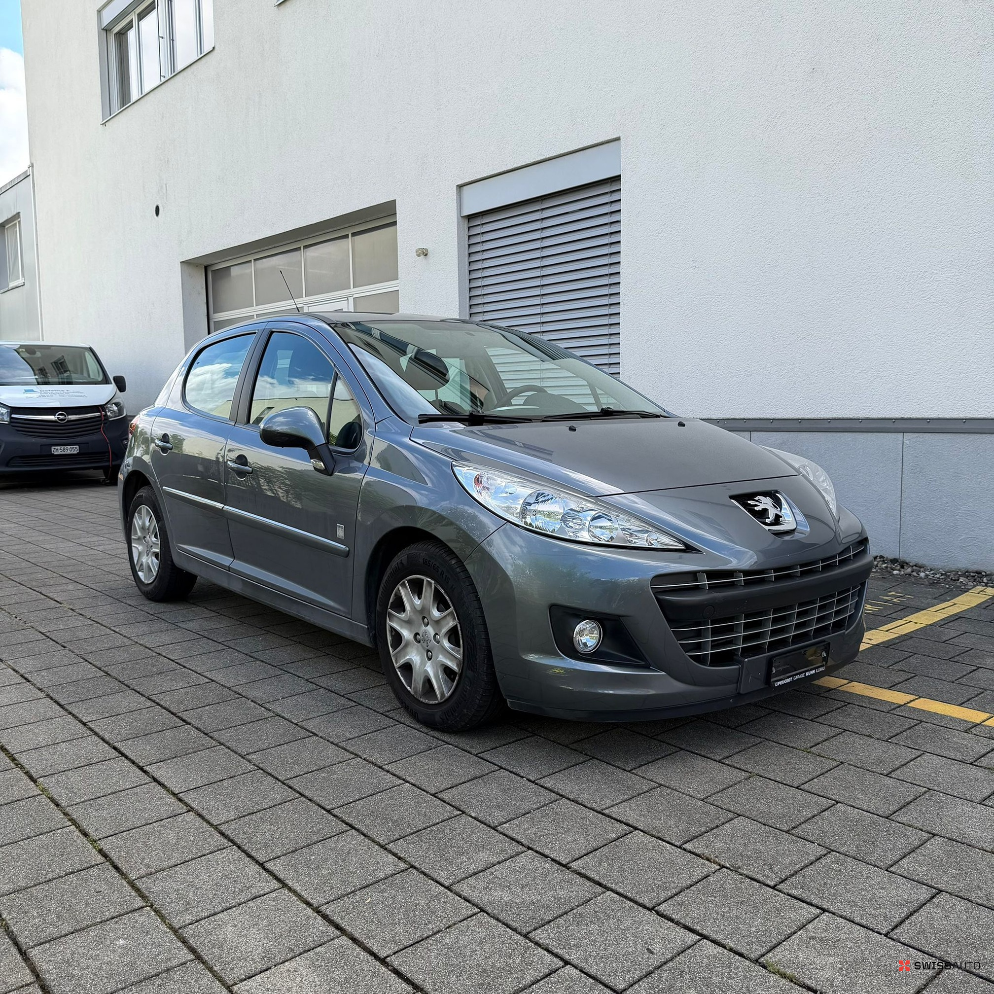 Auction Image