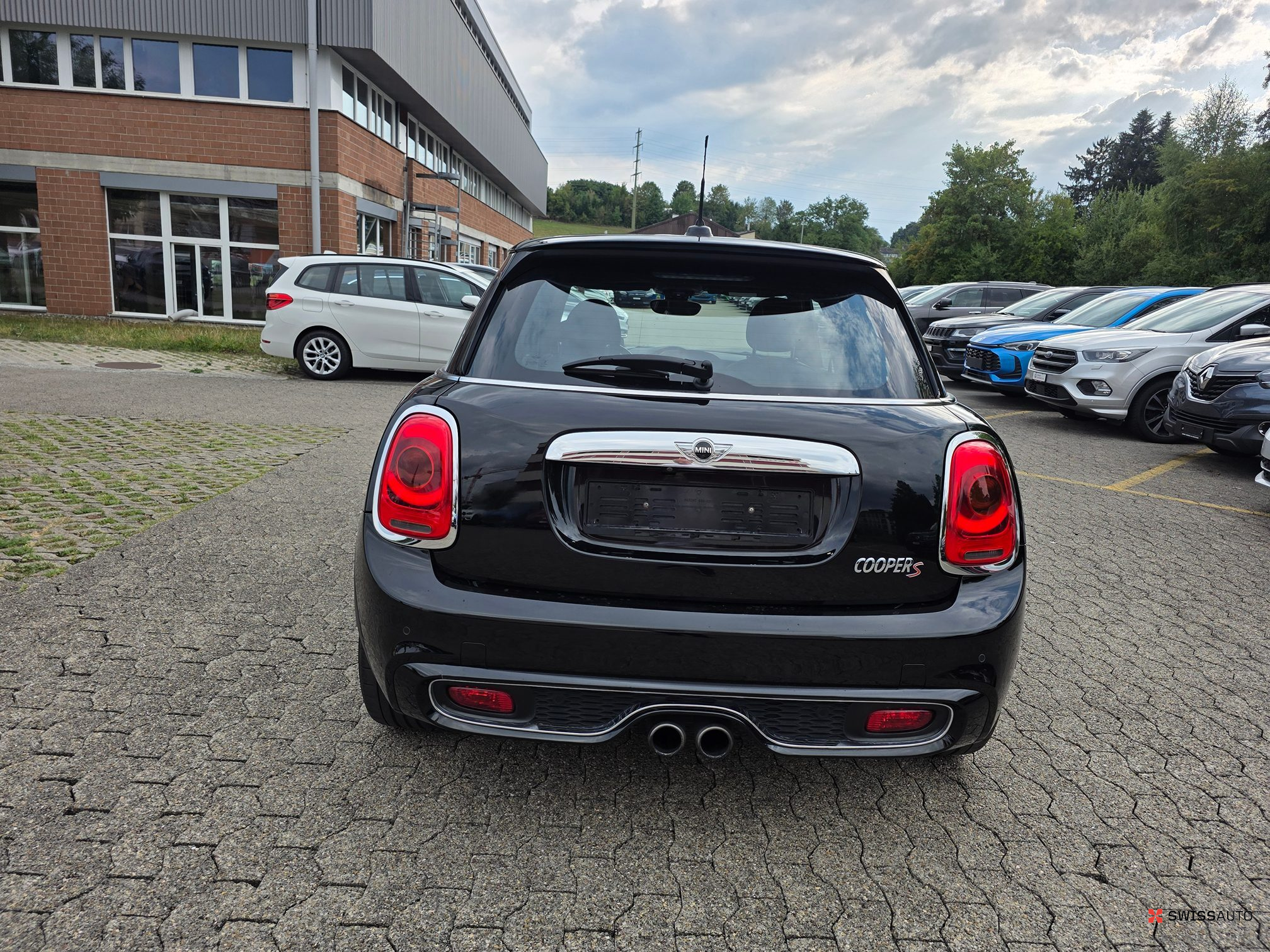 Auction Image