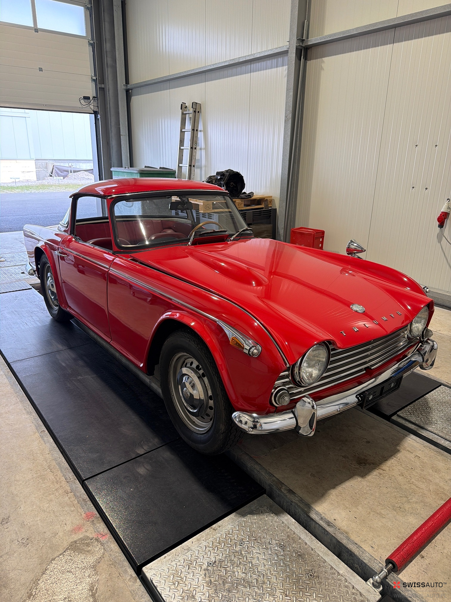 Auction Image