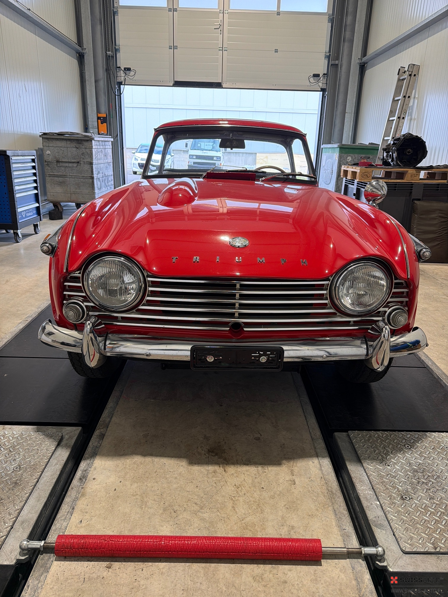 Auction Image