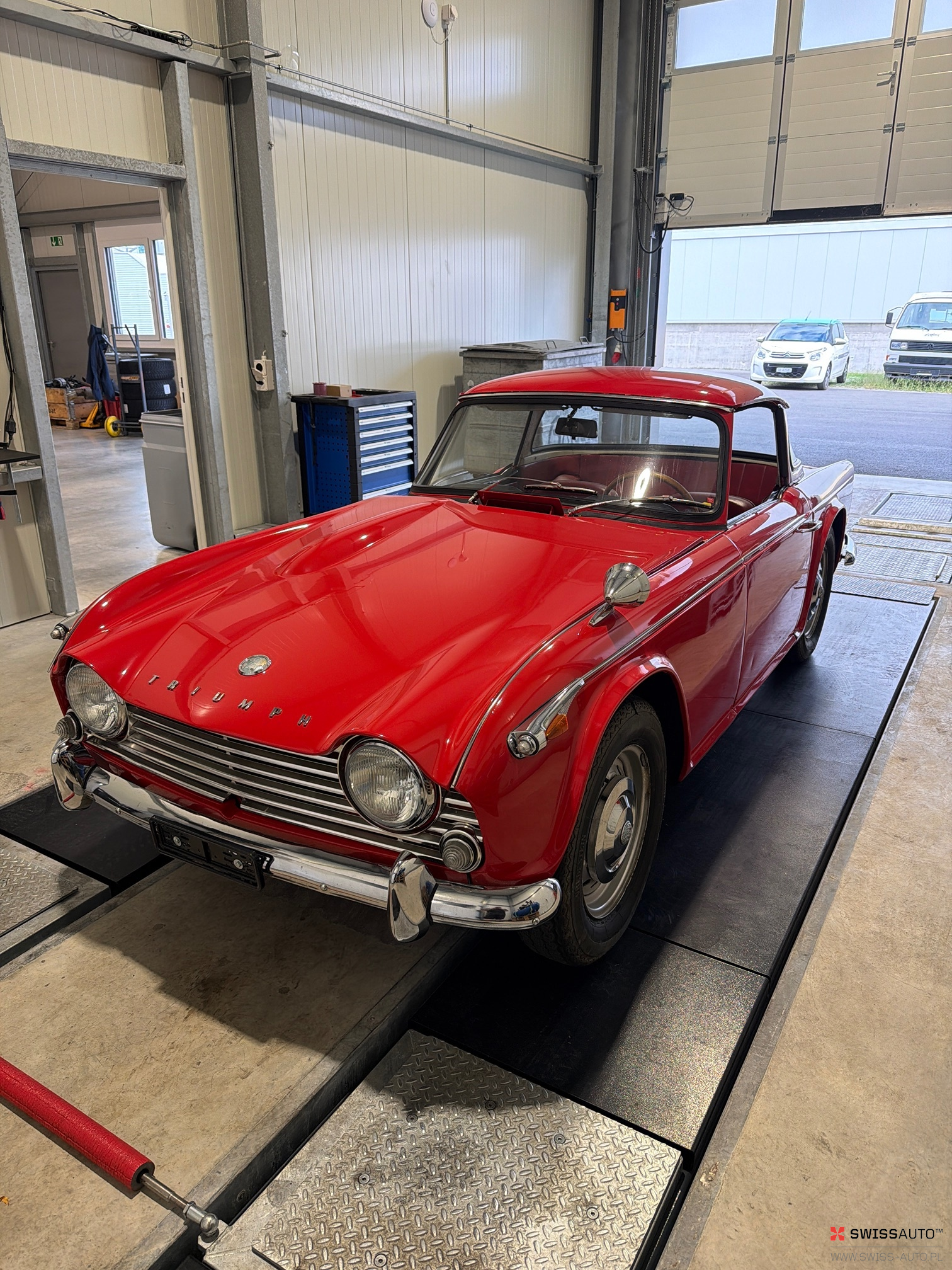 Auction Image