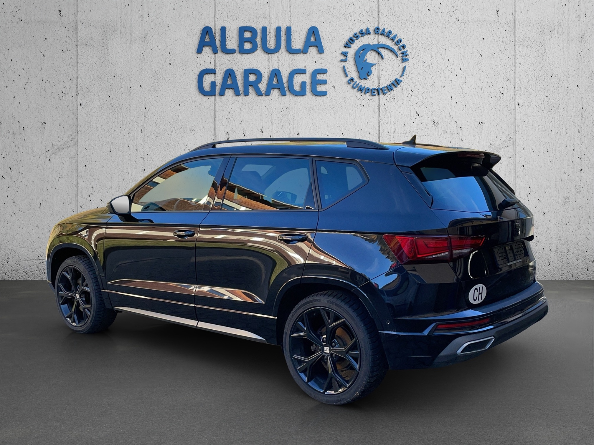 Auction Image