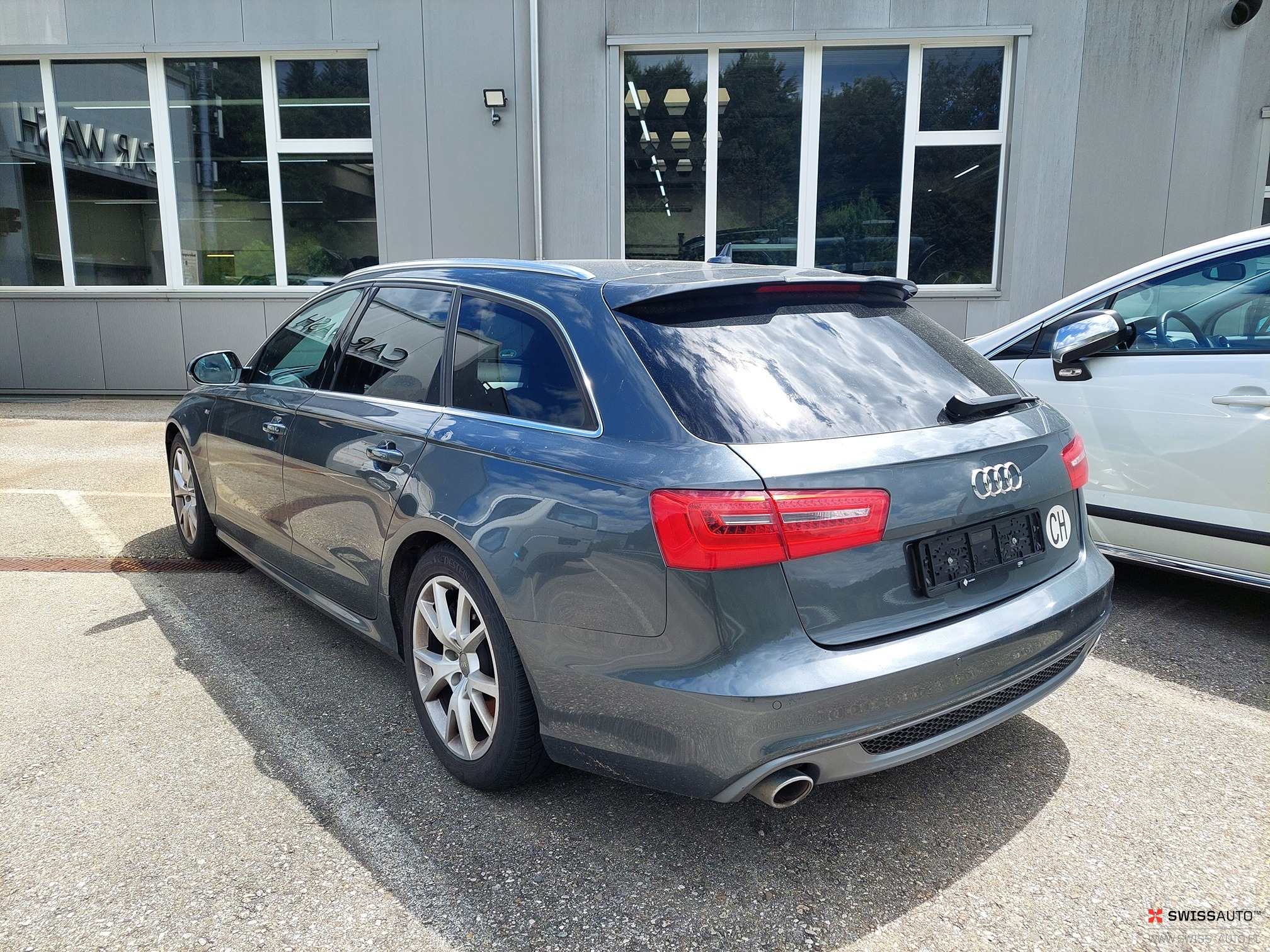 Auction Image