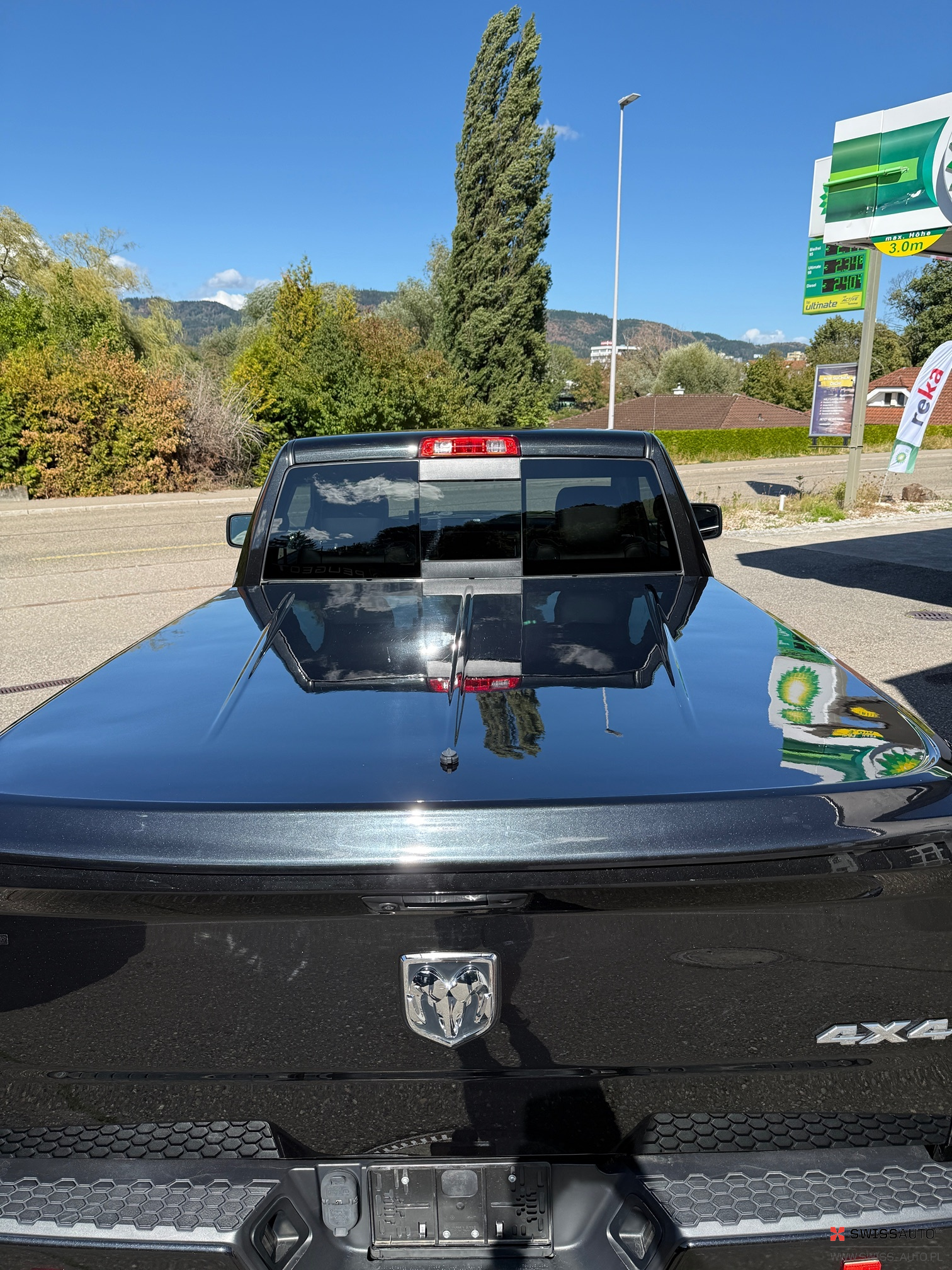 Auction Image