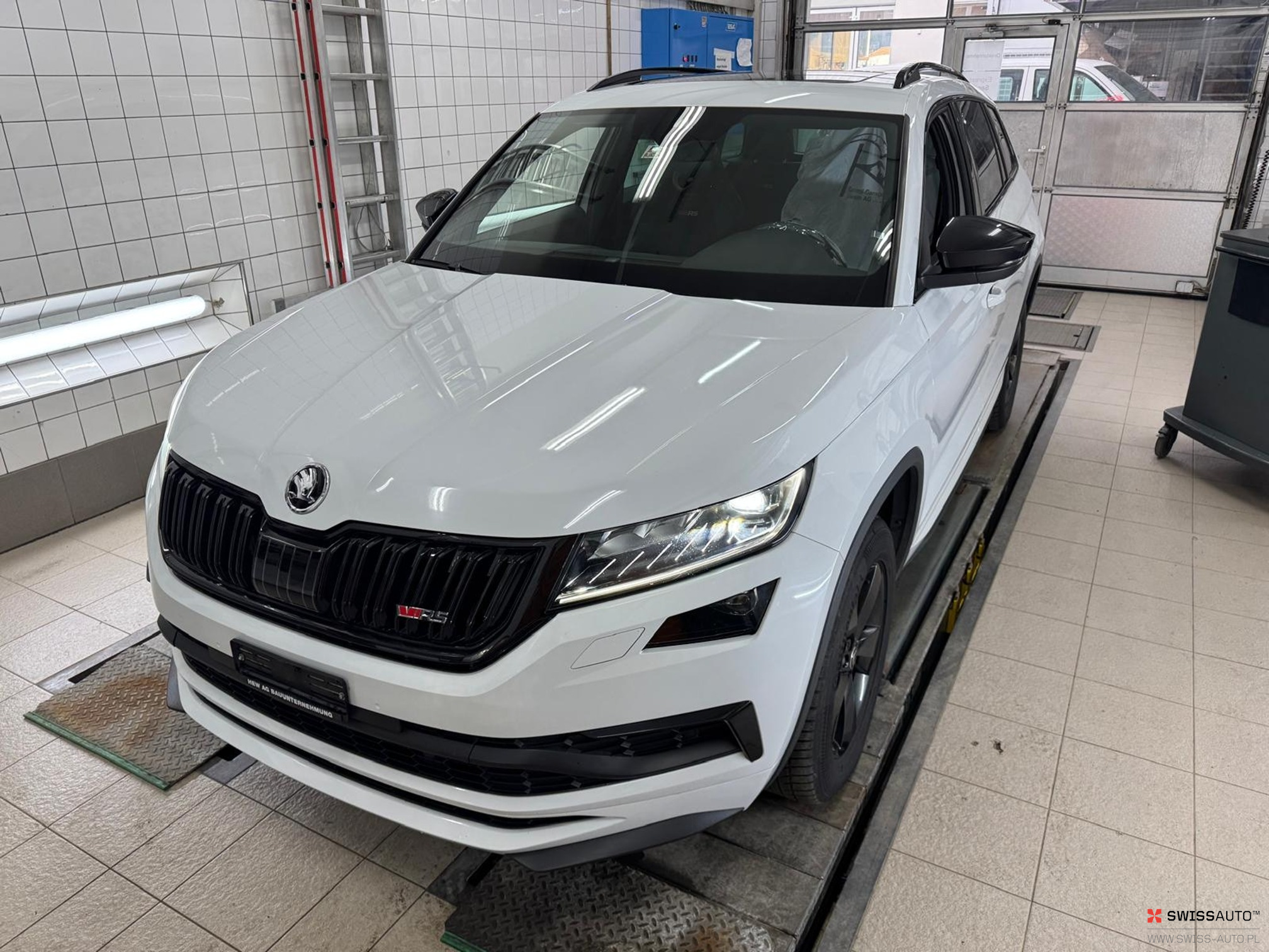 Auction Image