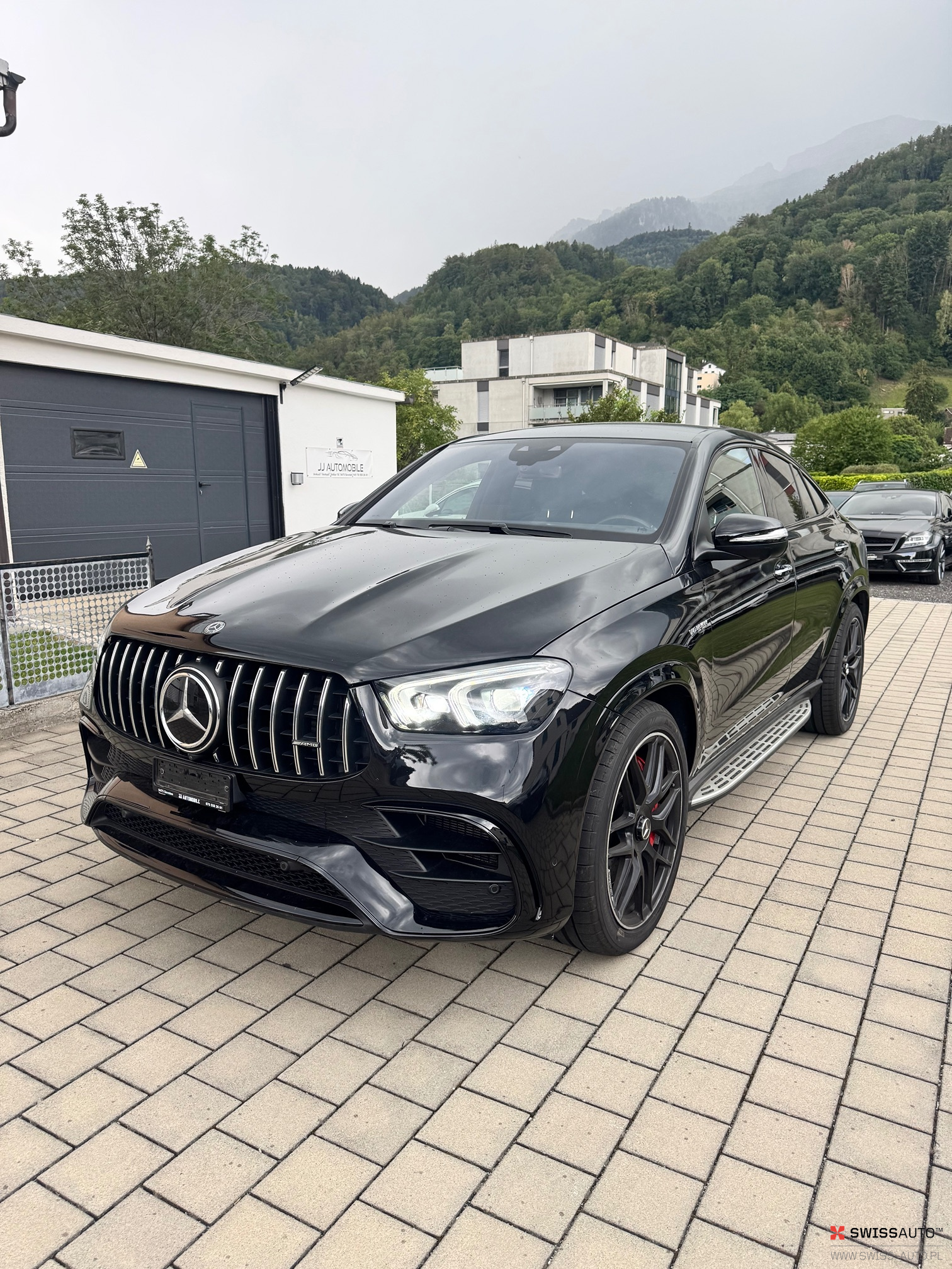 Auction Image