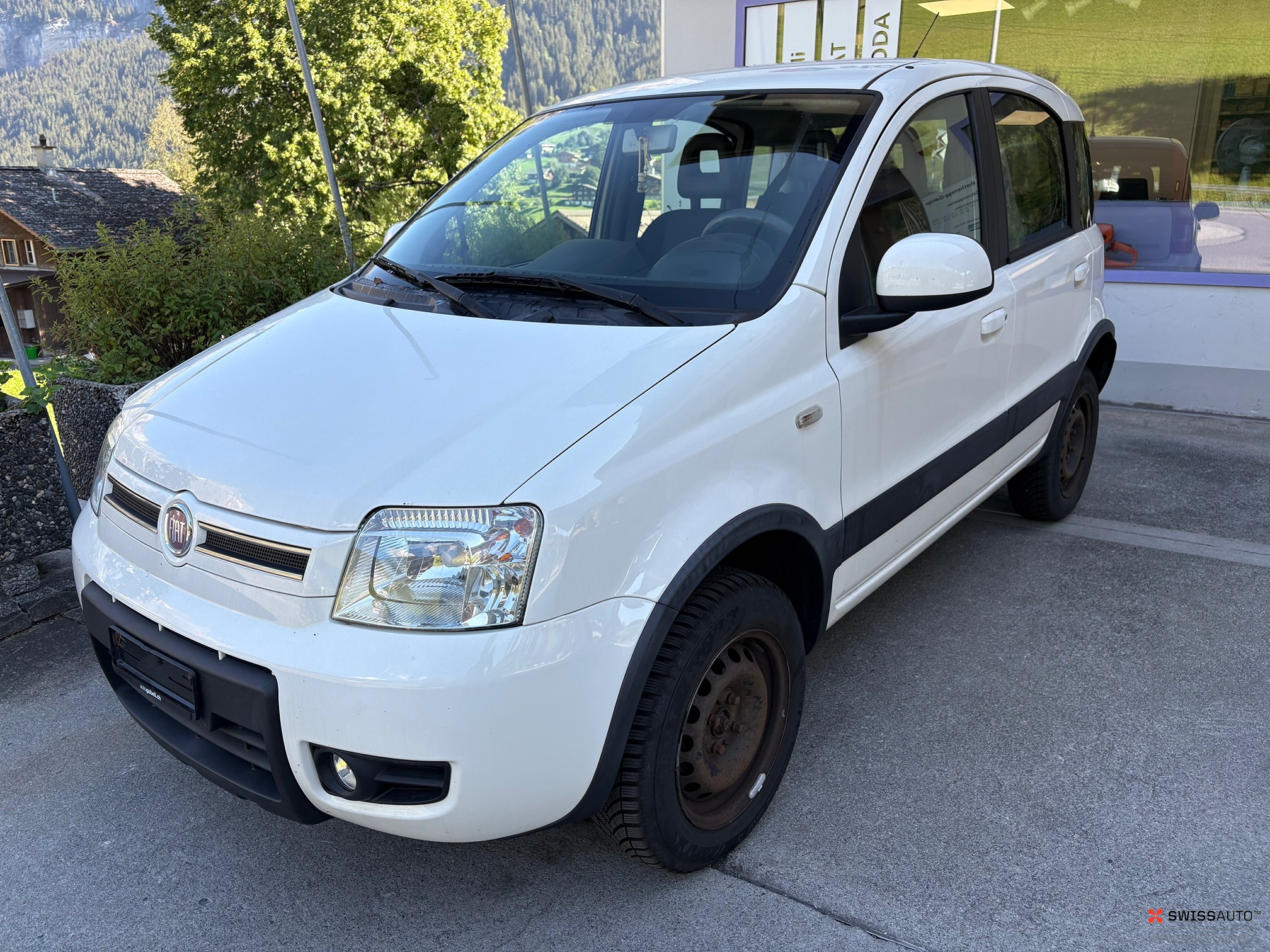 Auction Image