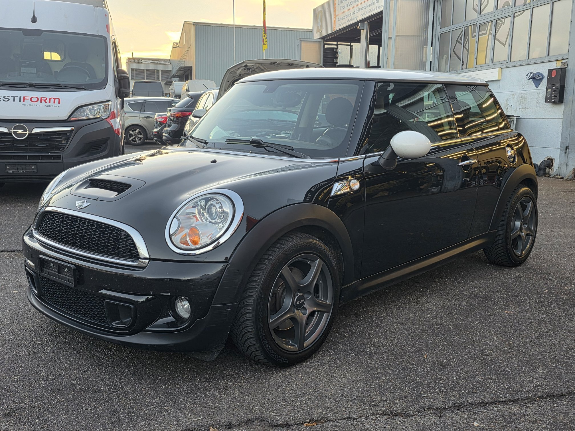 Auction Image