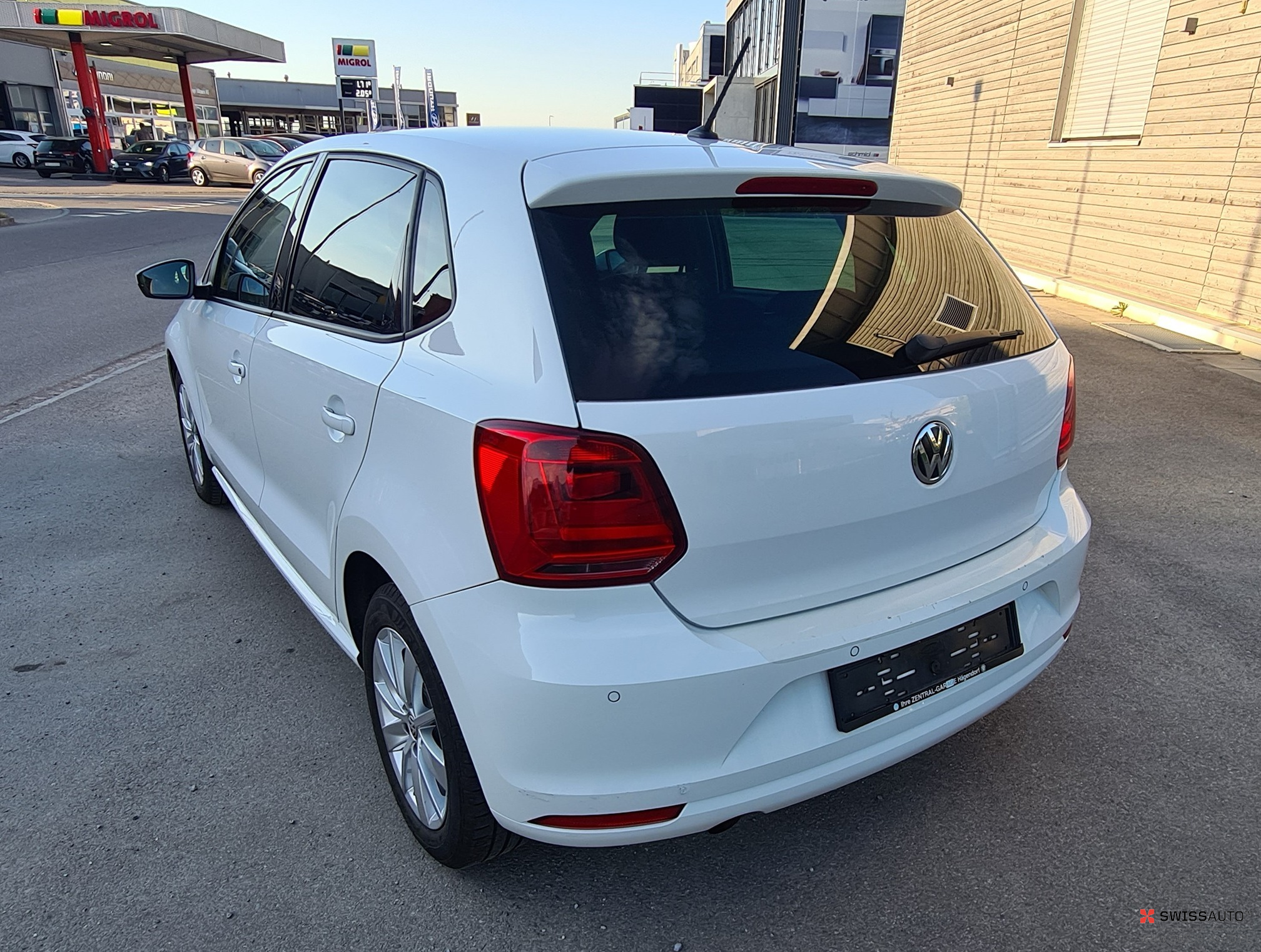 Auction Image