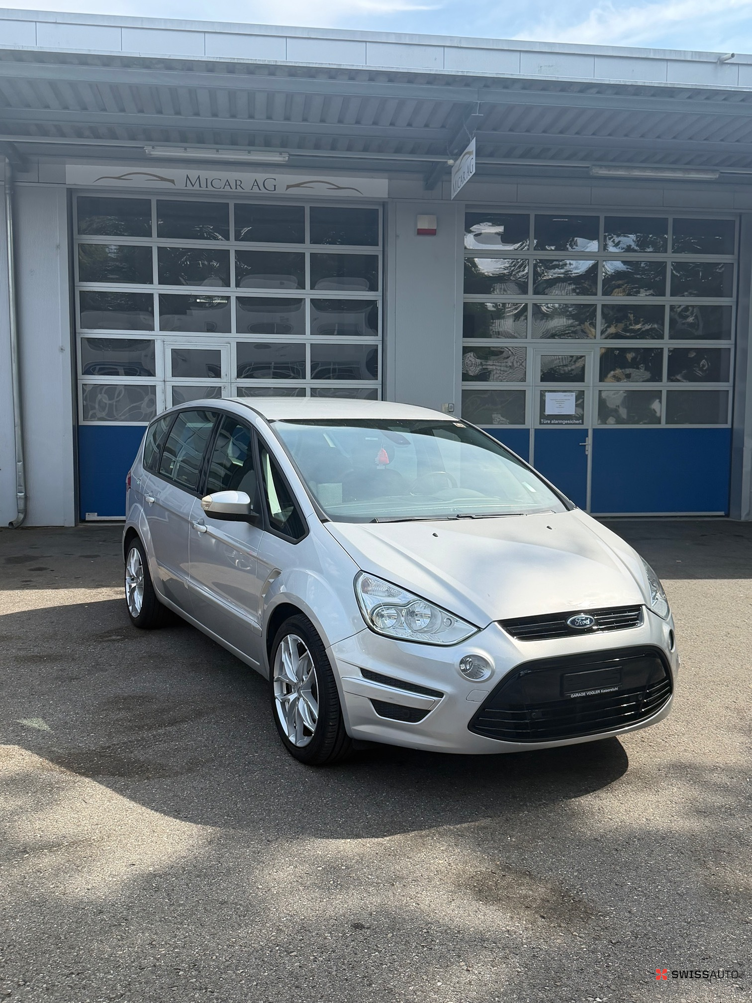 Auction Image