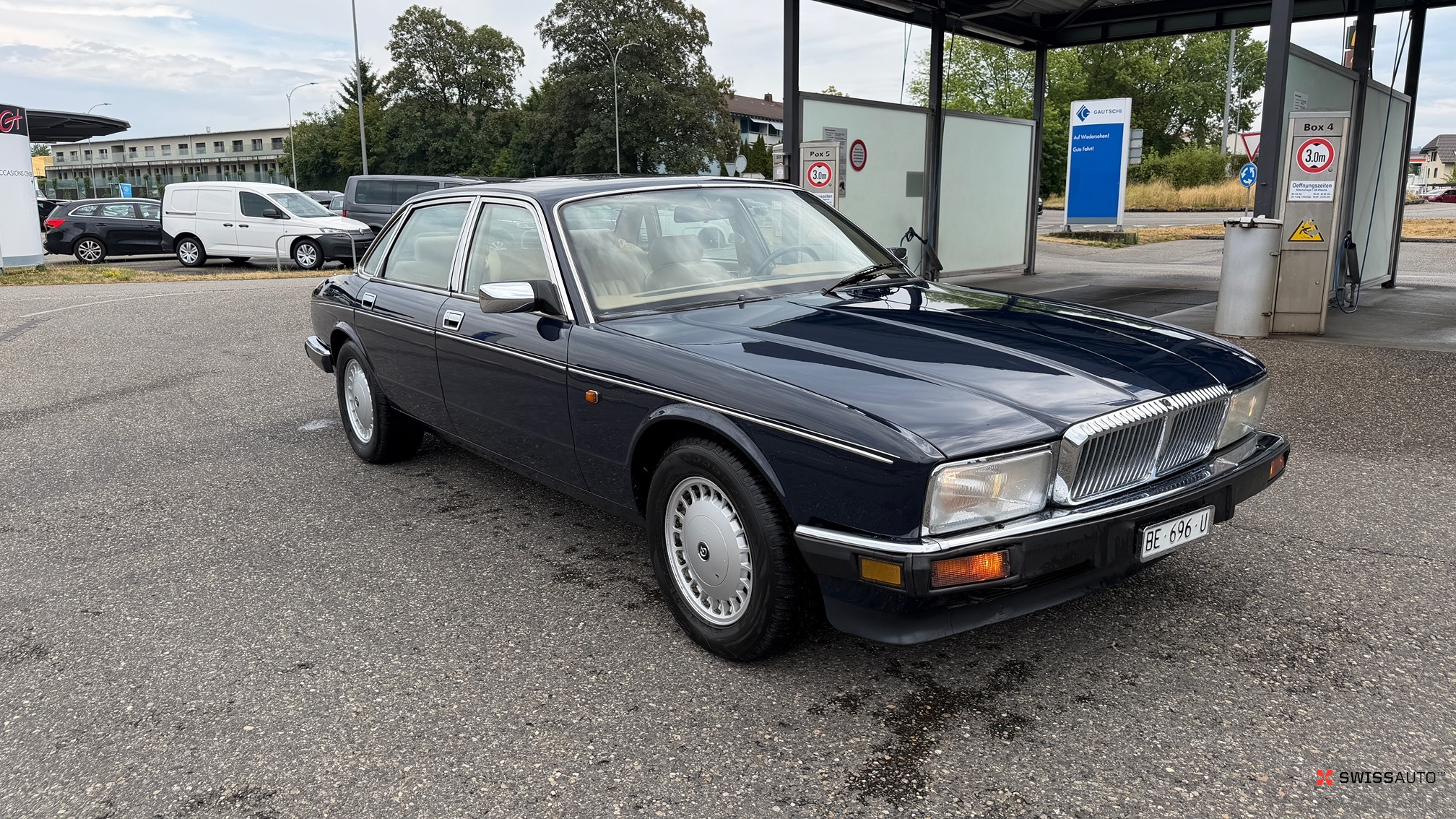 Auction Image
