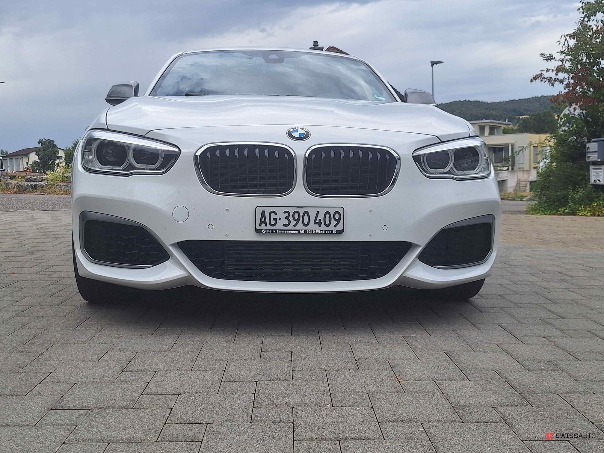 Auction Image