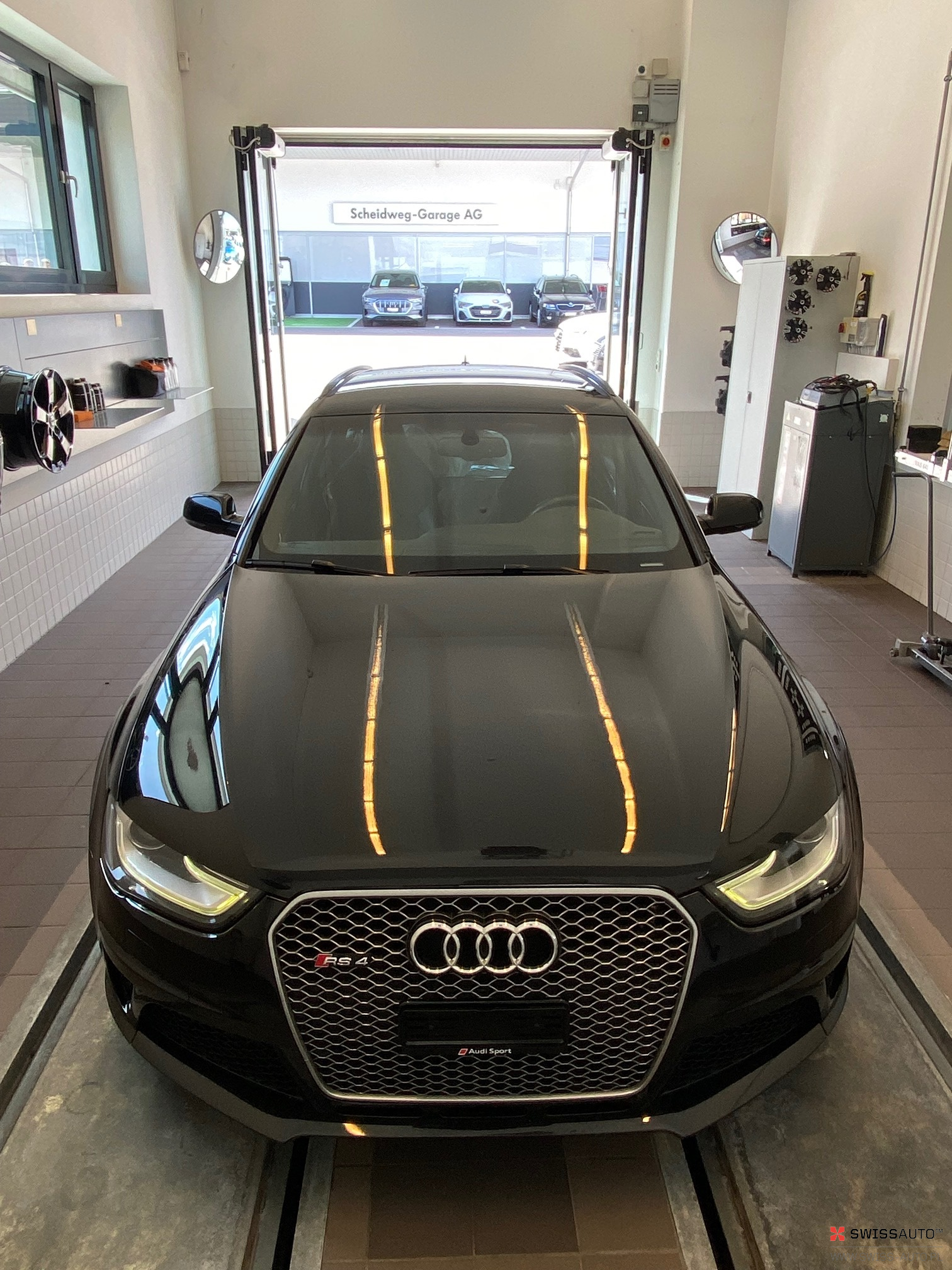 Auction Image