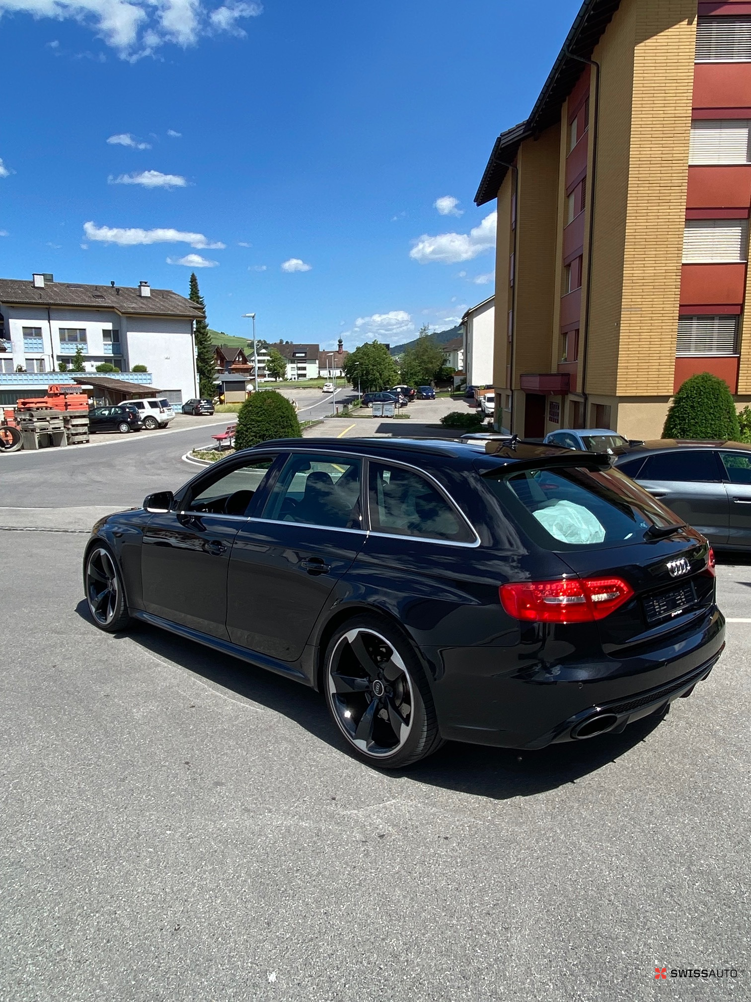Auction Image