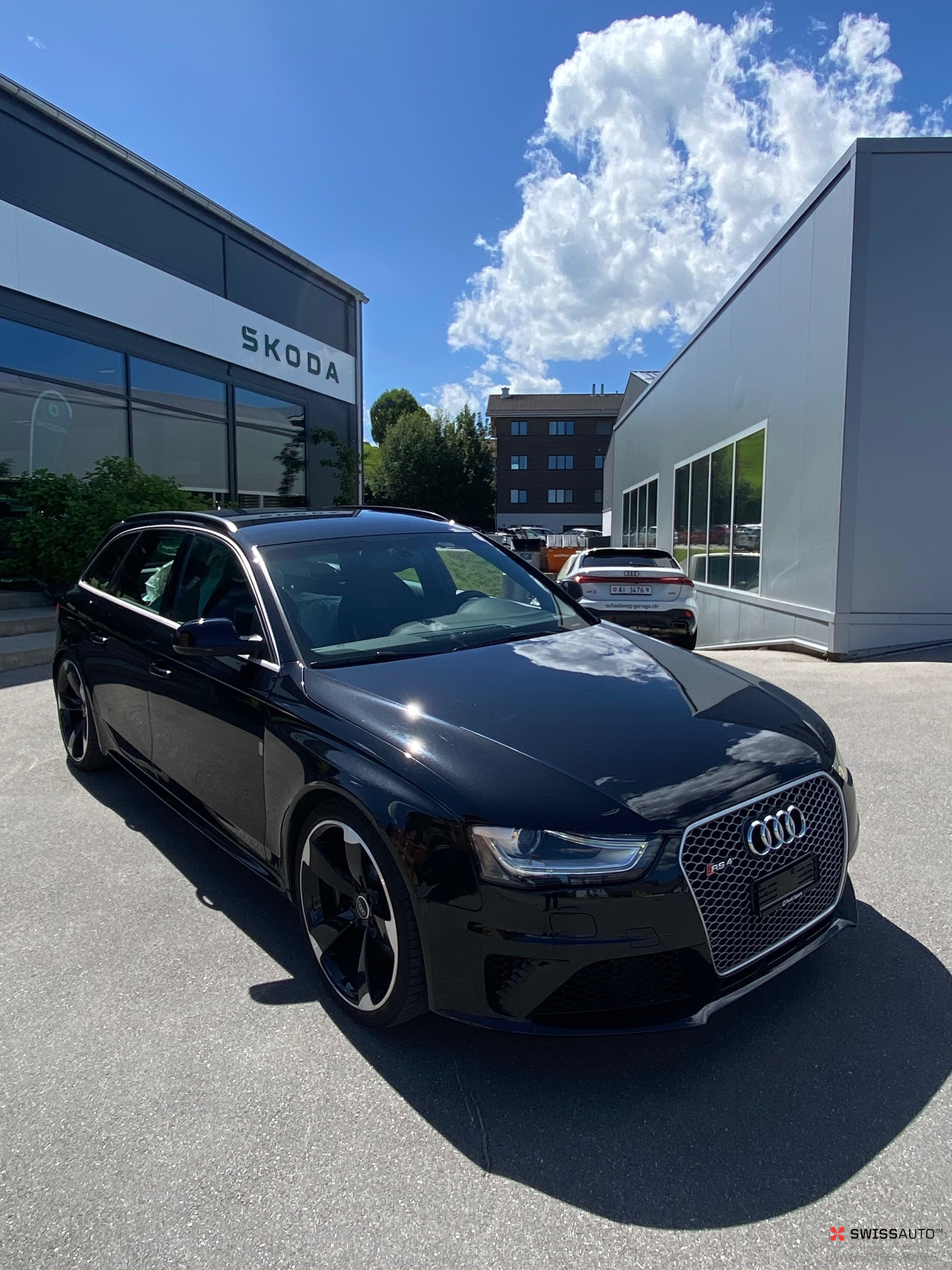 Auction Image