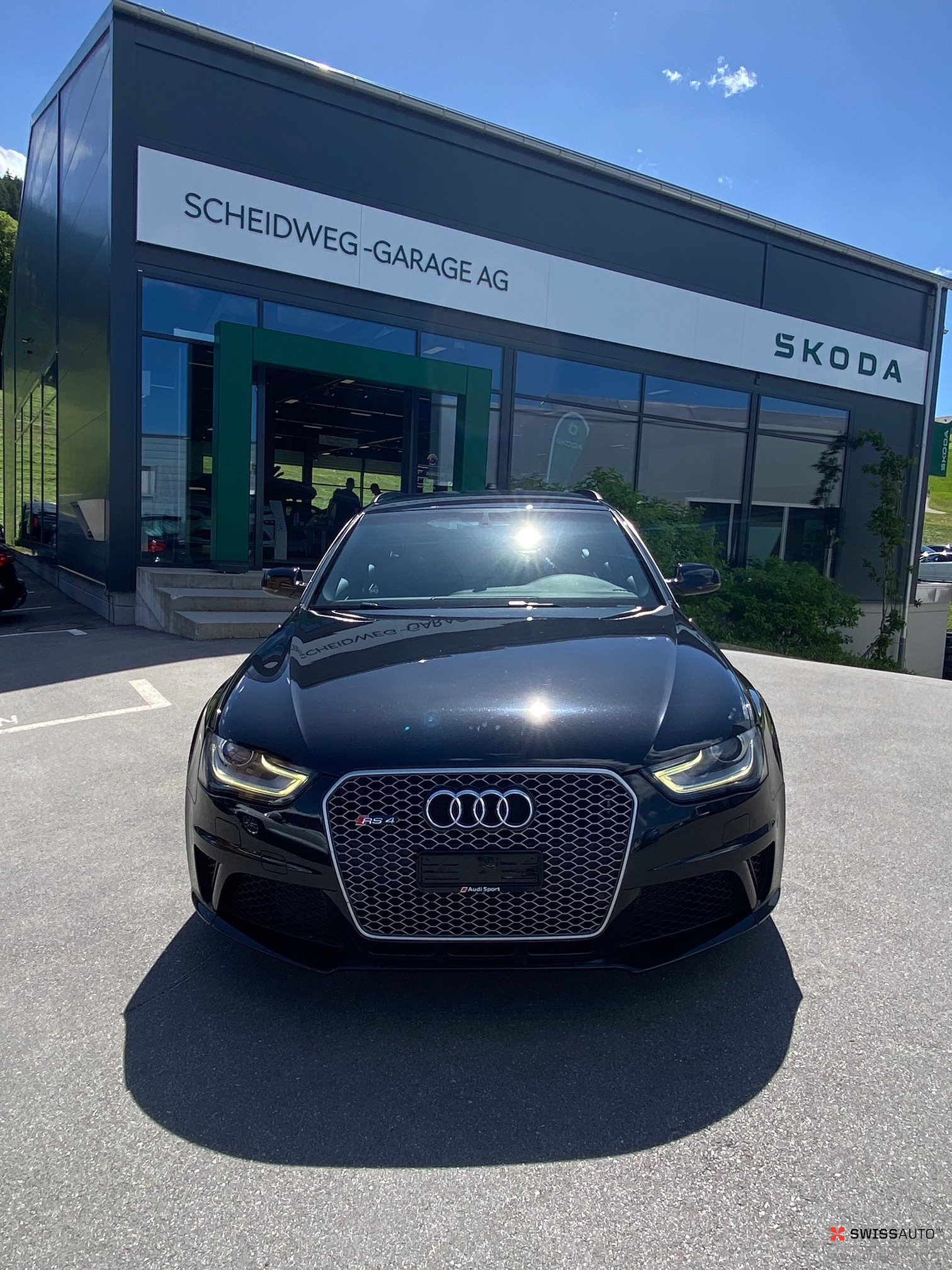 Auction Image