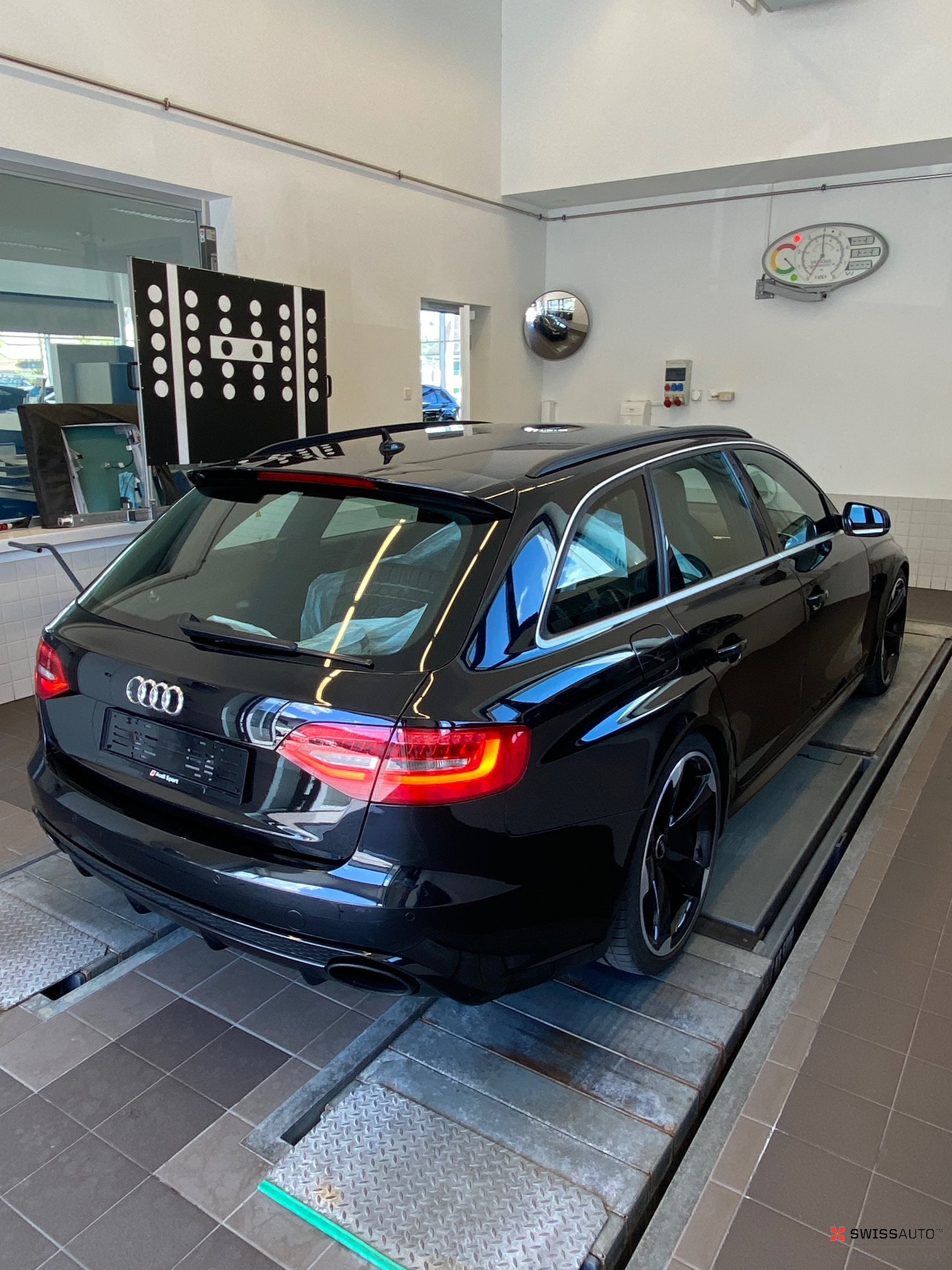 Auction Image