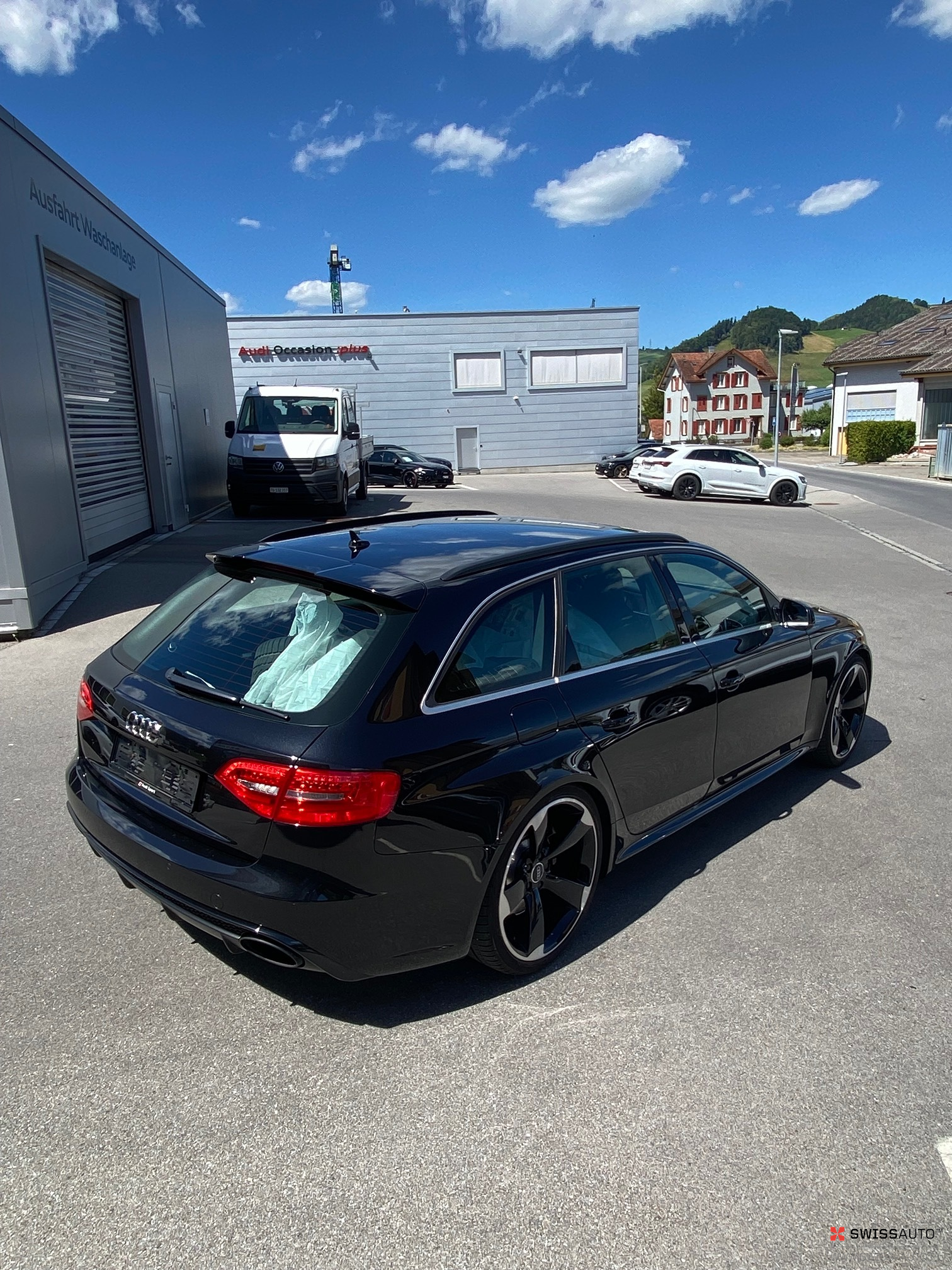 Auction Image