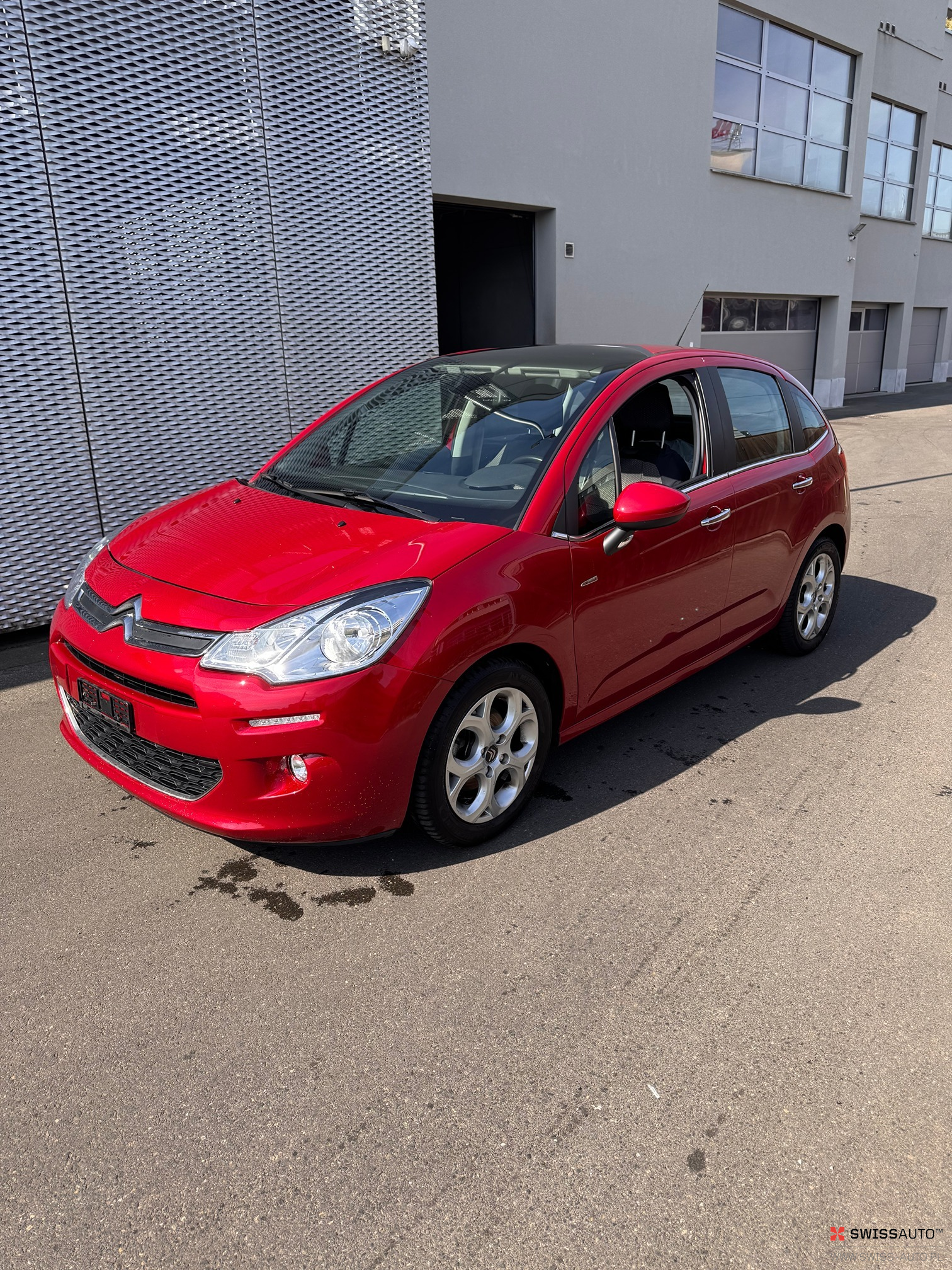 Auction Image