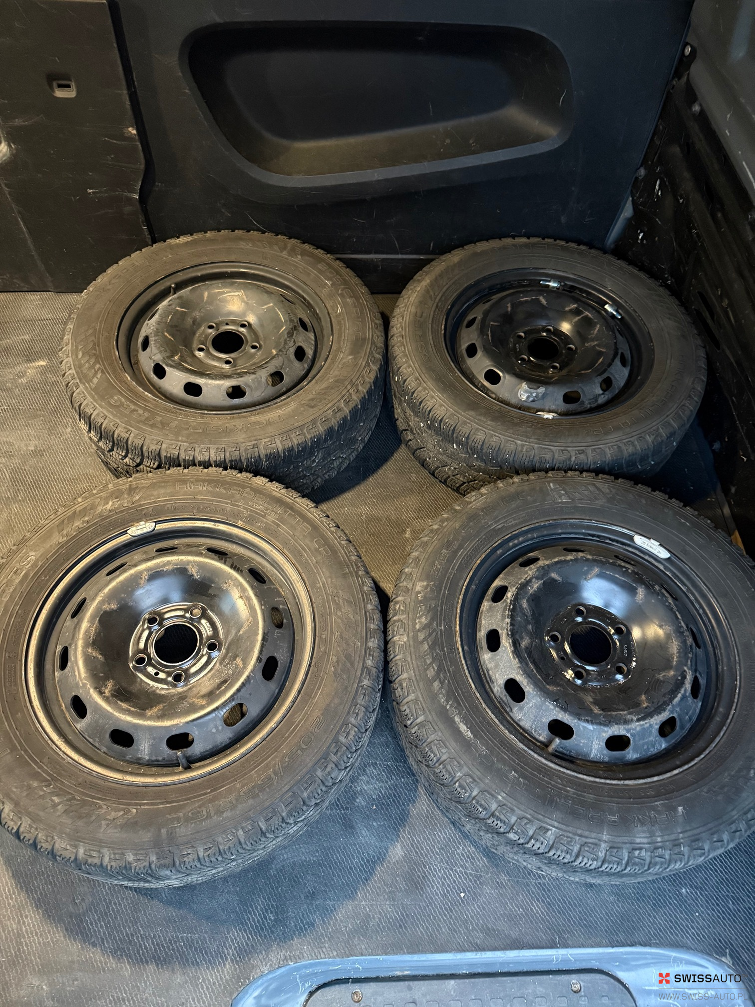 Auction Image