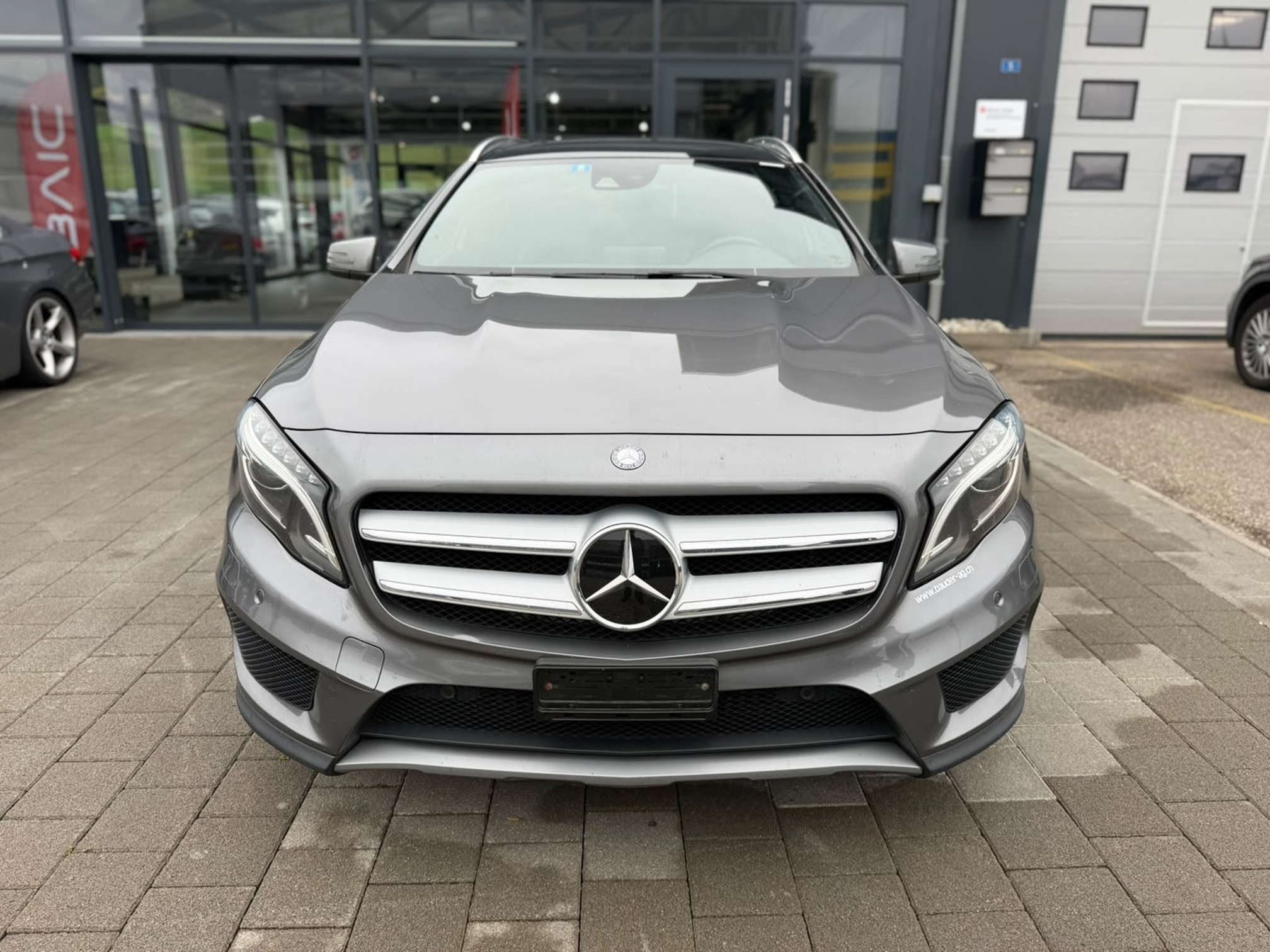 Auction Image