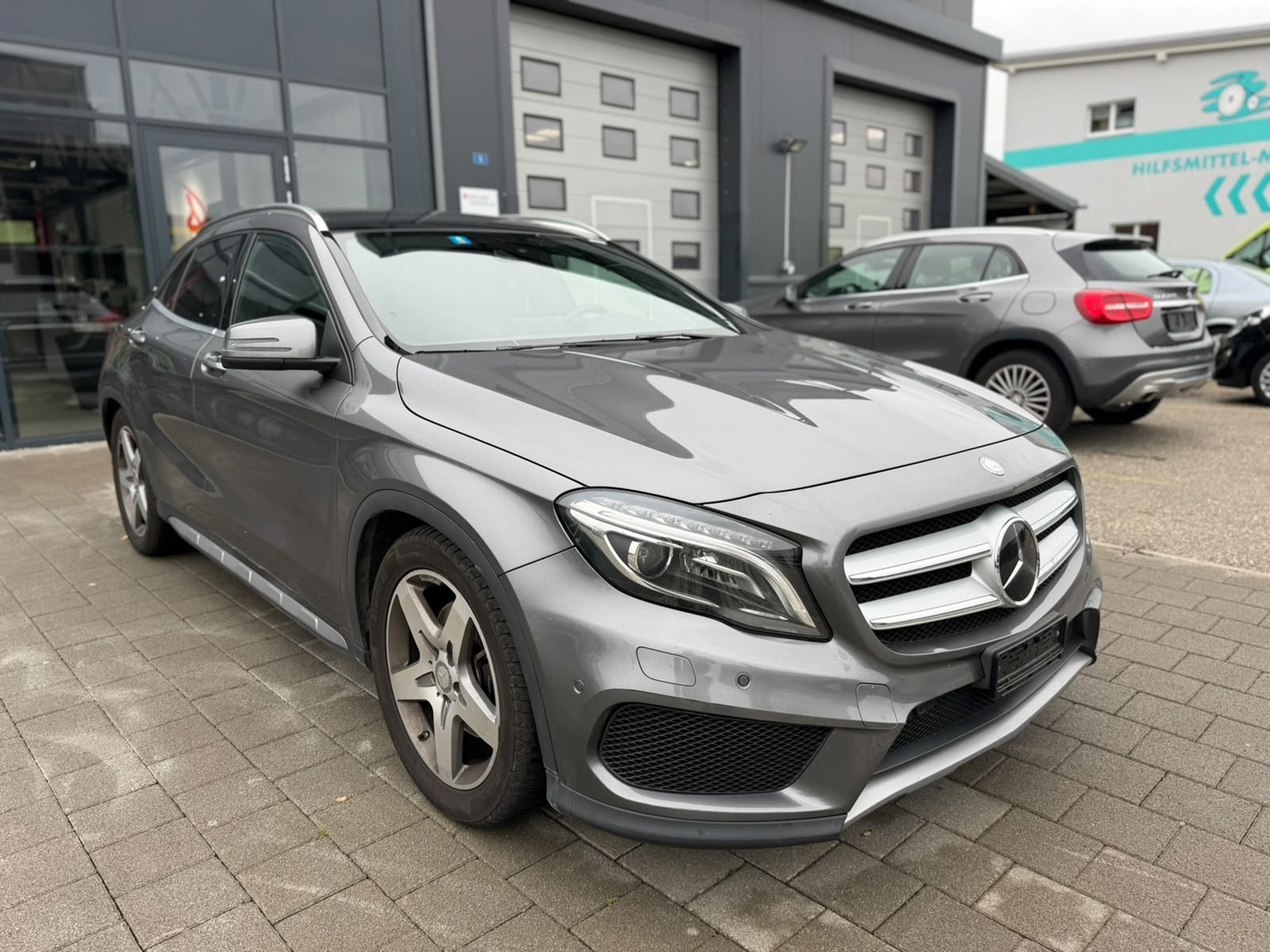 Auction Image