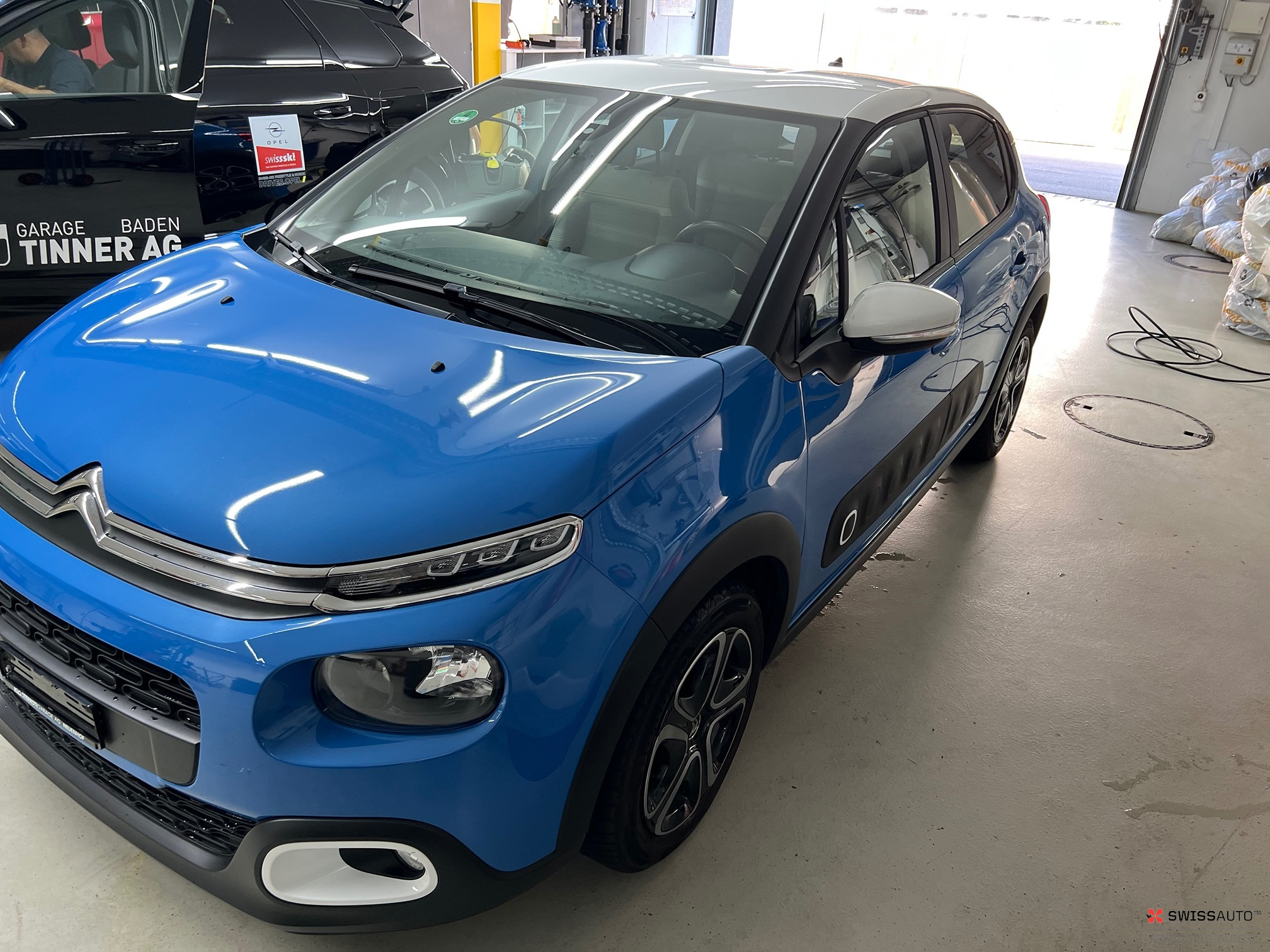 Auction Image