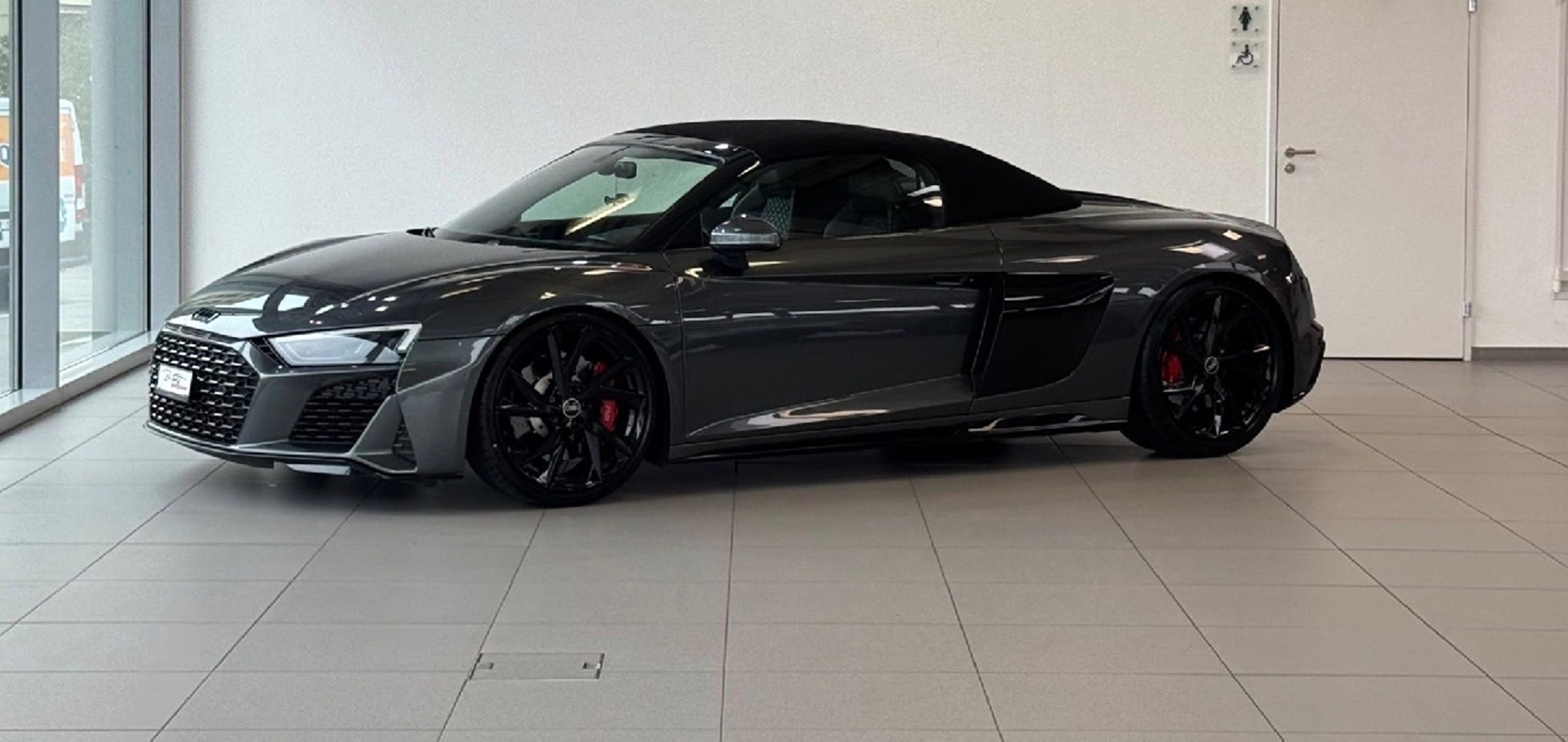 Auction Image
