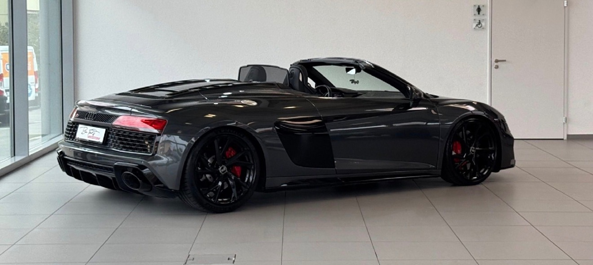 Auction Image