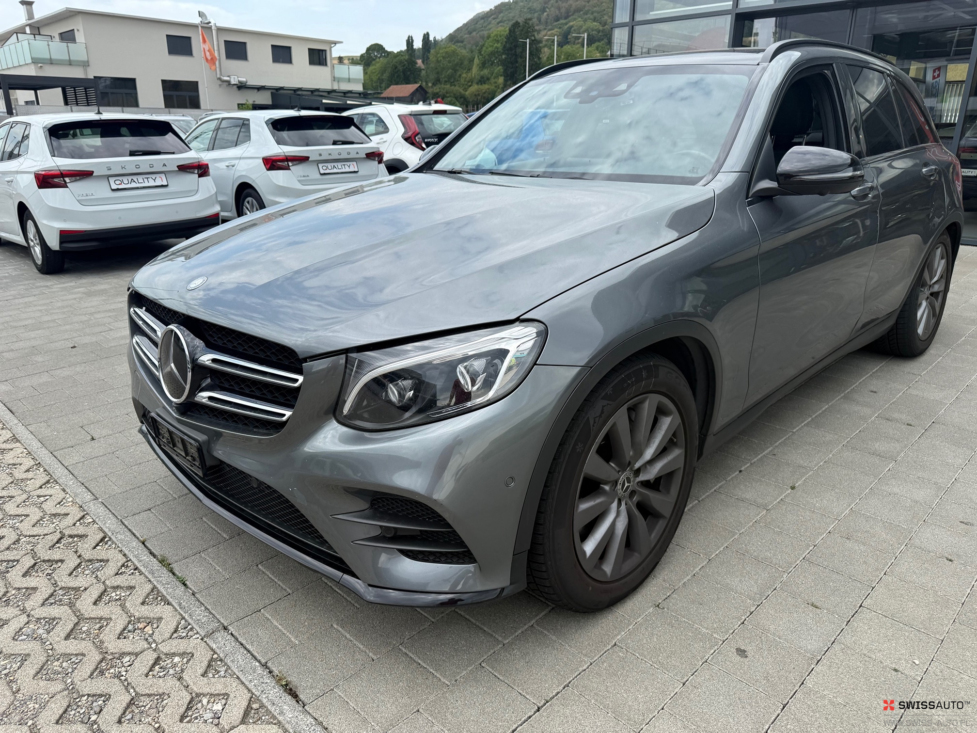 Auction Image